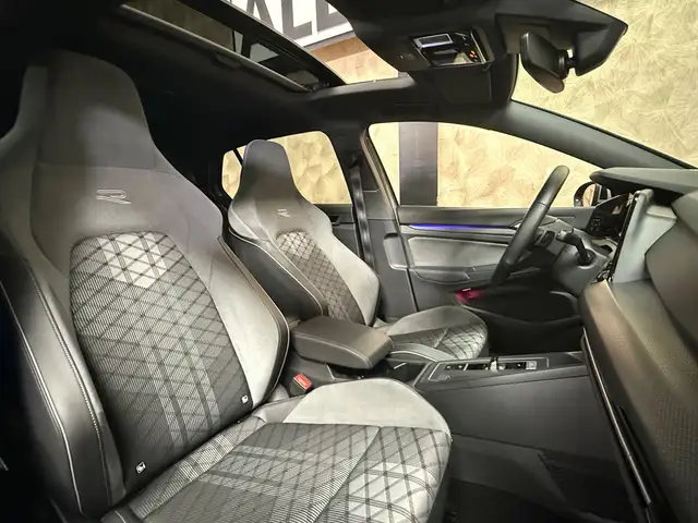 Volkswagen Golf view 12