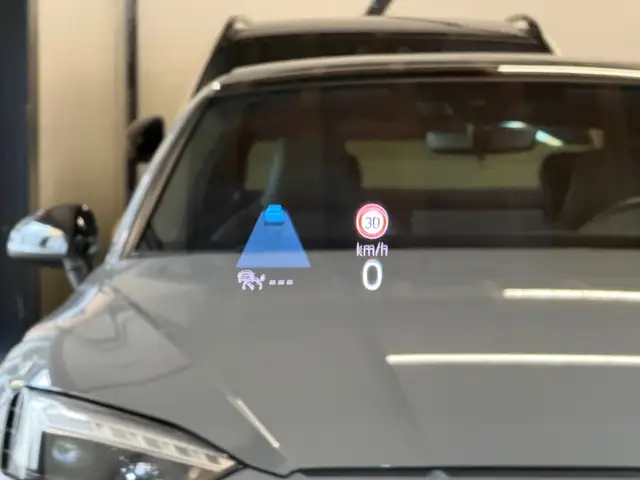 Volkswagen Golf view 18
