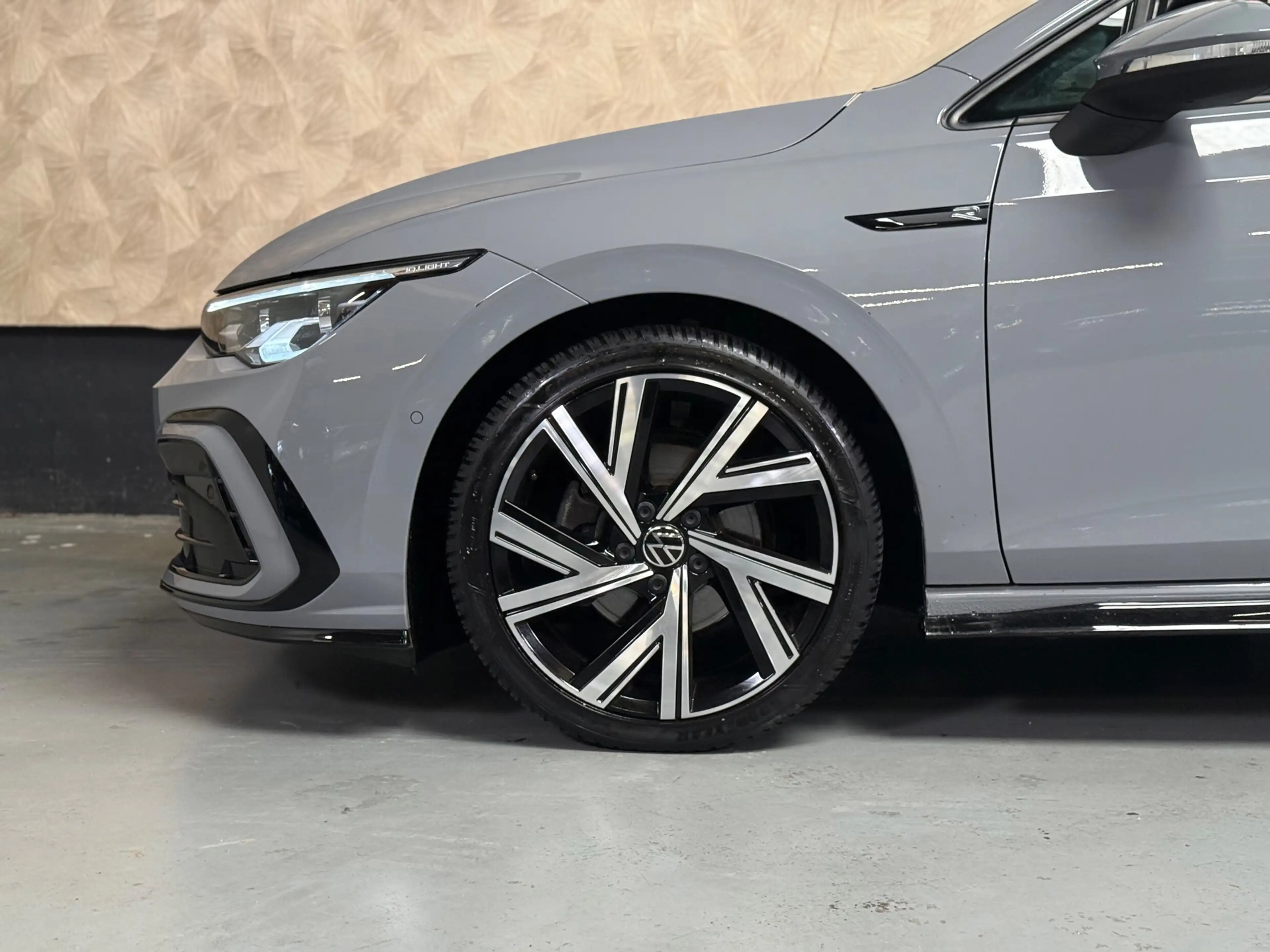 Volkswagen Golf 1.5 eTSI R-Line Edition | Pano | Keyless | Carplay — photo 8