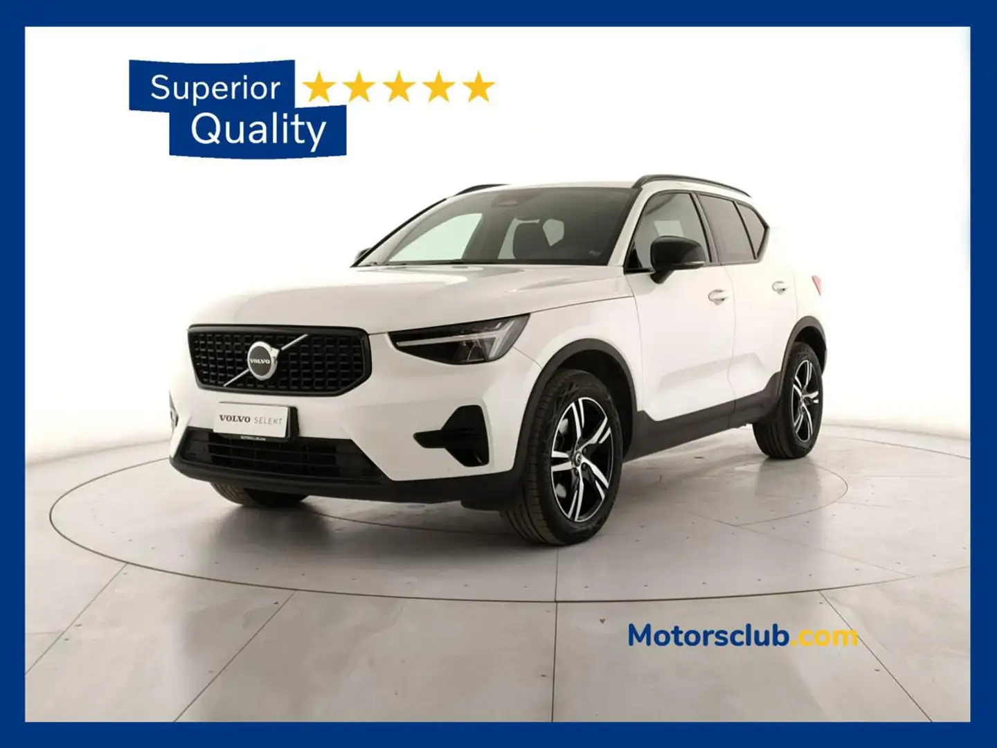 Volvo XC40 B3 automatico Plus Dark Bianco - 1
