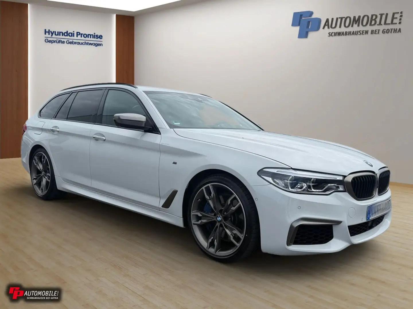BMW 550 M550 5 Touring d xDrive Weiß - 2