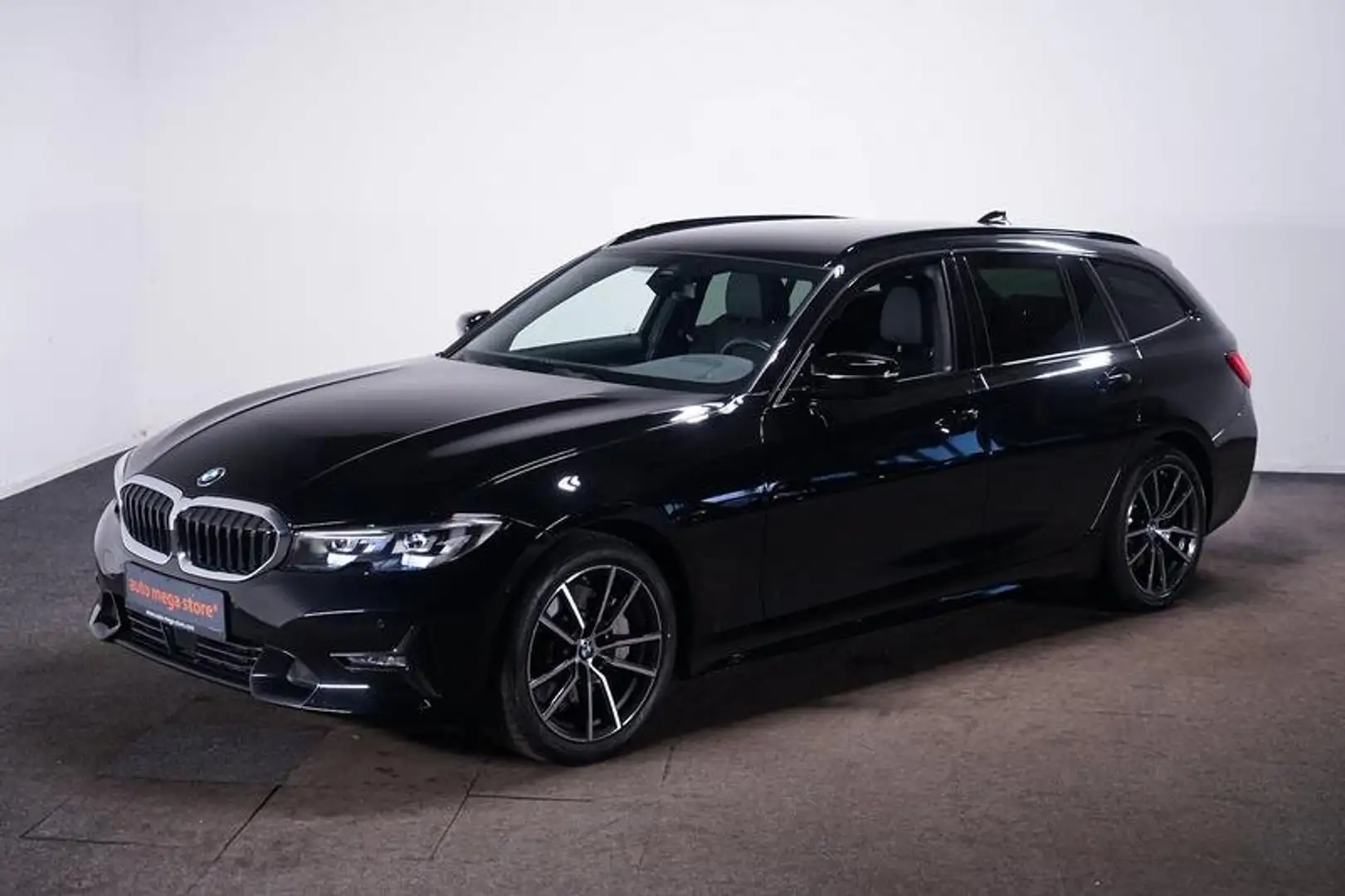 BMW 330 i Touring Sport Line ACC/AUT/Navi/SHZ/Virtual/Hifi Black - 1