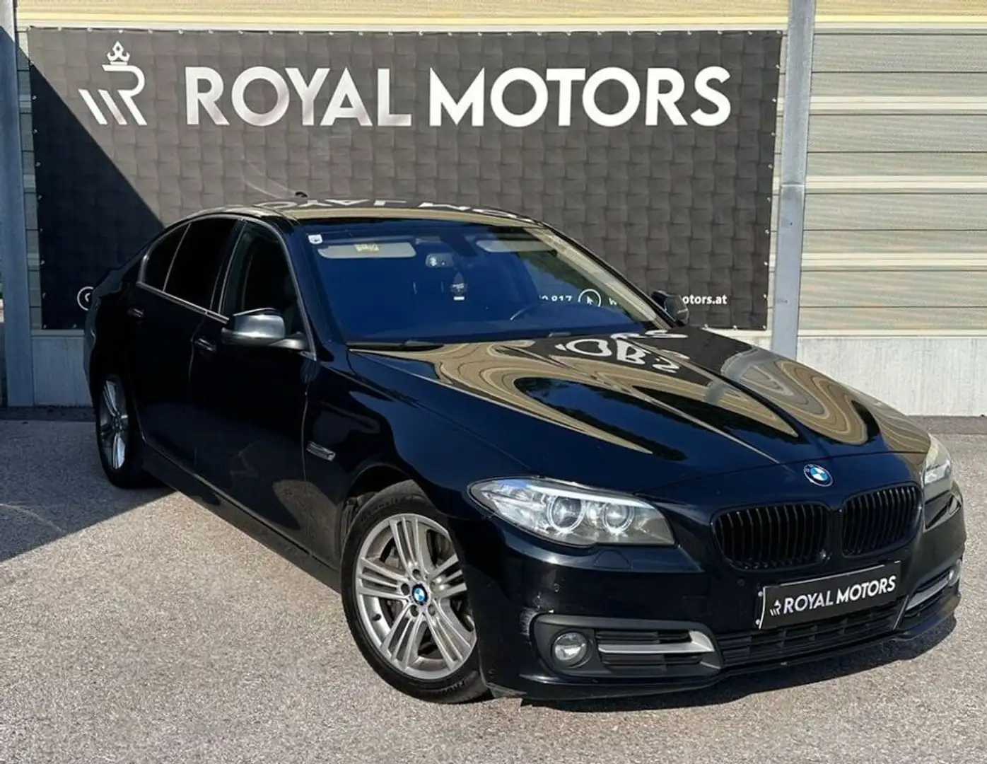 BMW 530 d xDrive Schwarz - 1
