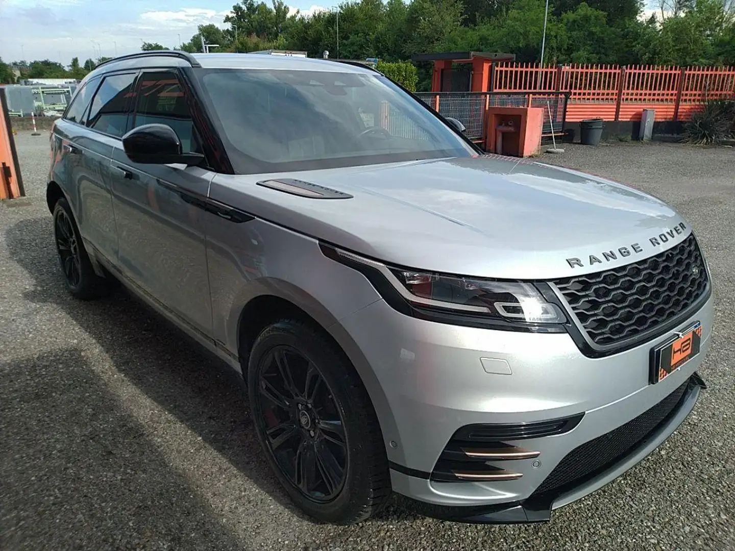 Land Rover Range Rover Velar RR Velar 2.0D I4 204 CV R-Dynamic SE Grijs - 2