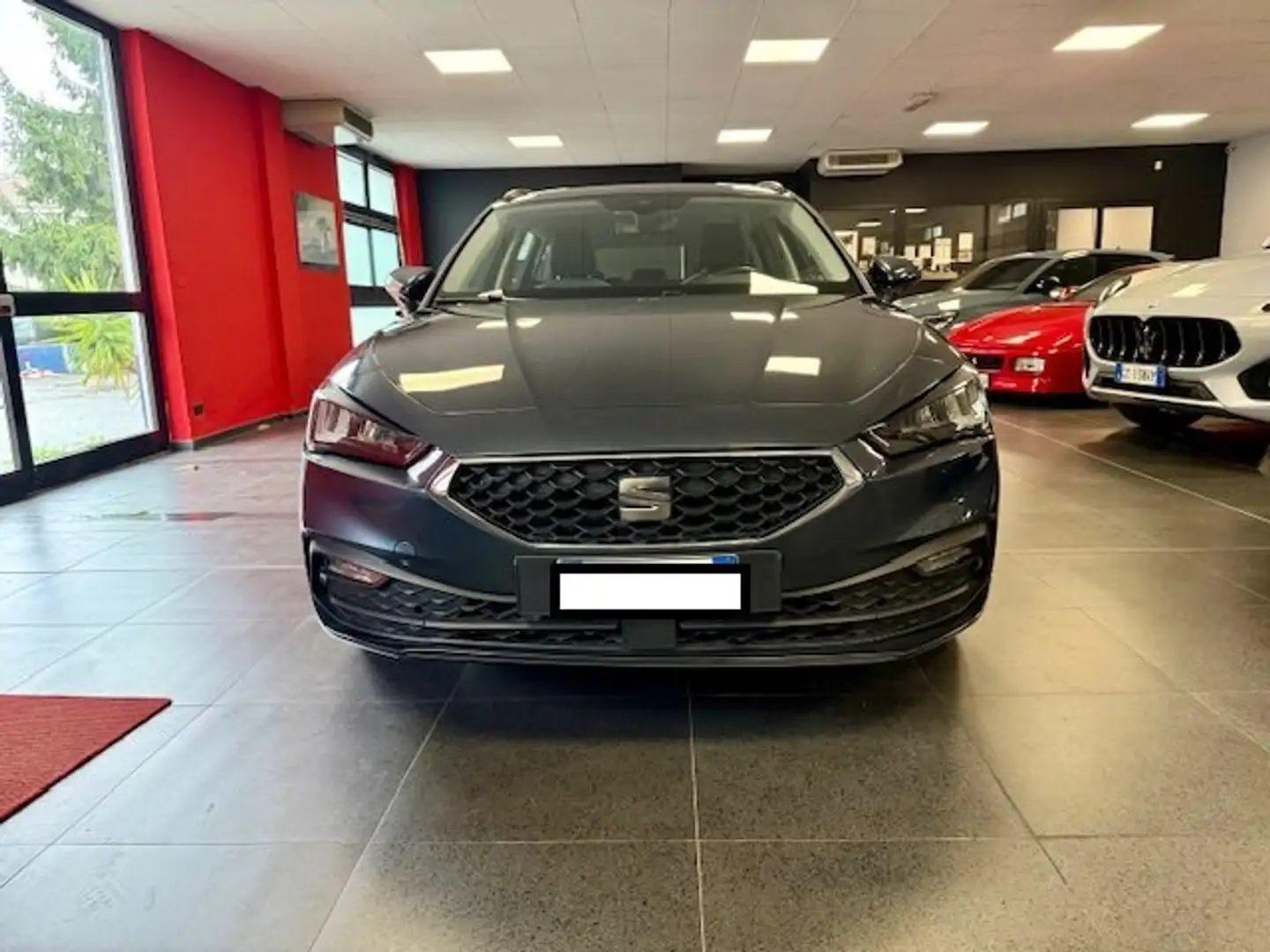 SEAT Leon Sportstourer 1.0 etsi Style 110cv dsg garanzia!! Grijs - 1