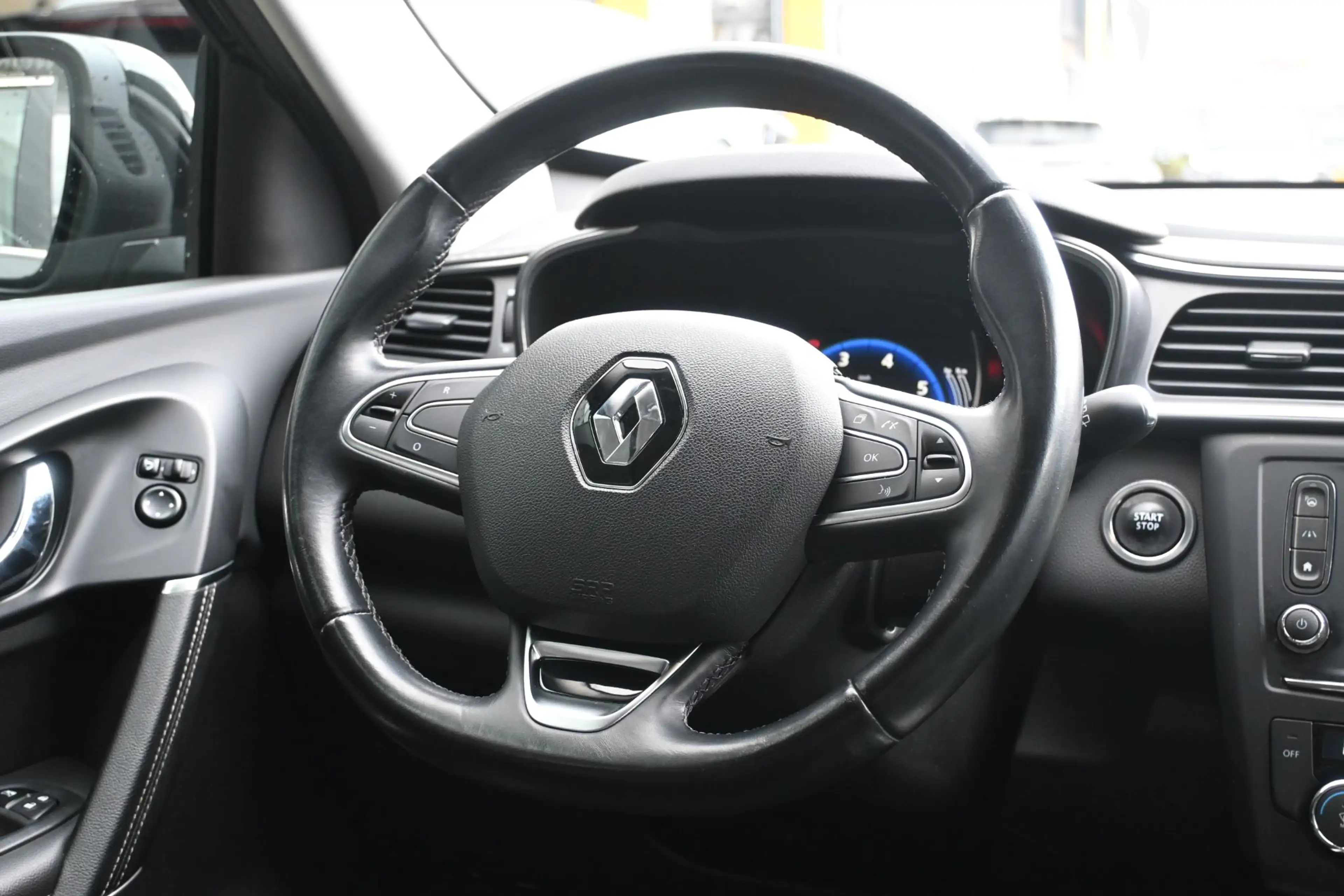 Renault Kadjar TCe 130 Bose | TREKHAAK | CAMERA | NAVI | CRUISE C — photo 14