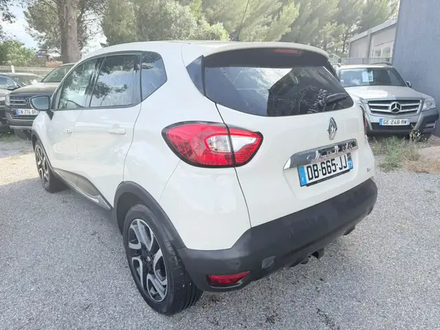 Renault Captur view 3