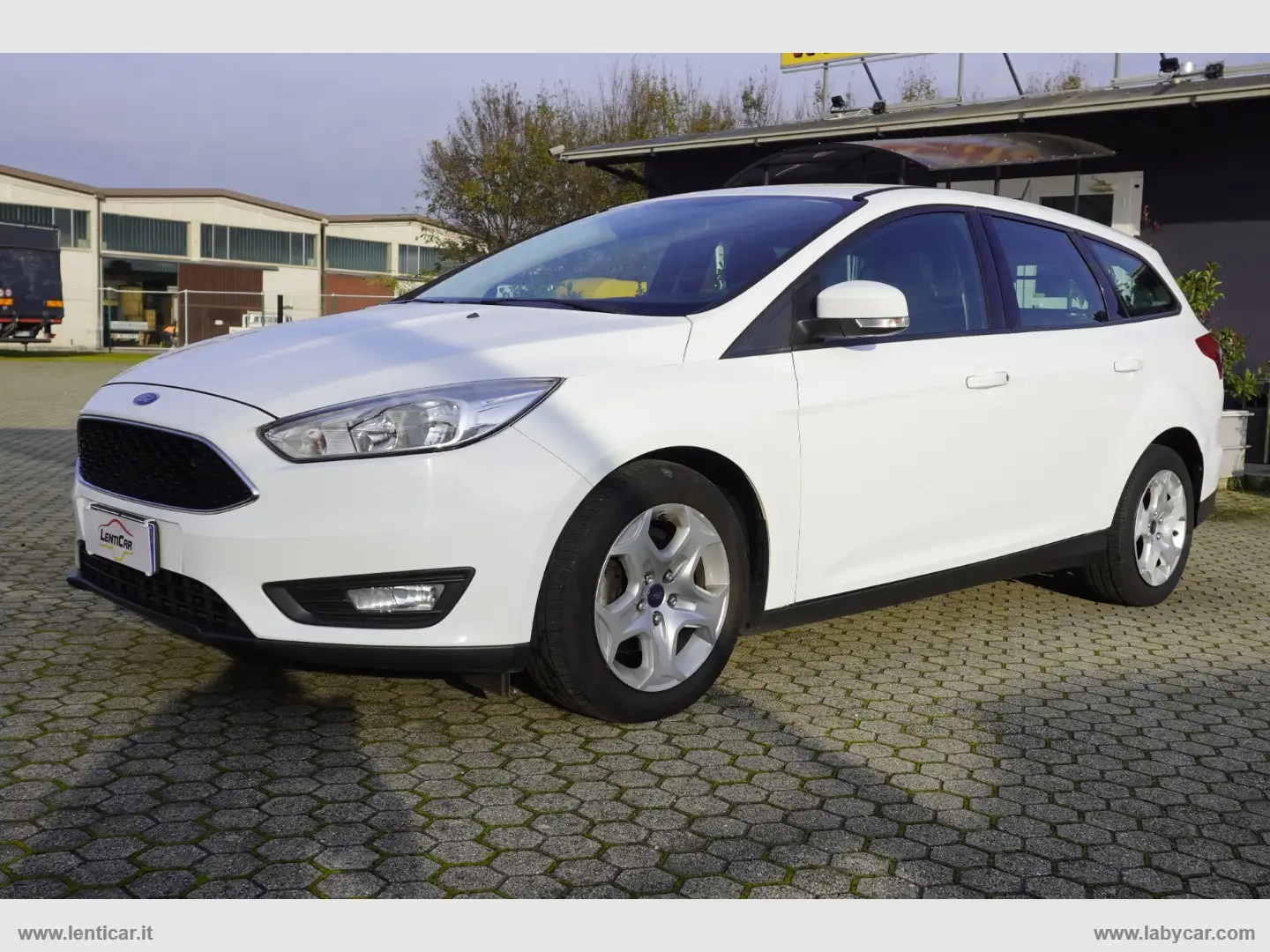 Ford Focus 1.5 TDCi 120 CV S&S SW Plus Euro 6B Bianco - 1