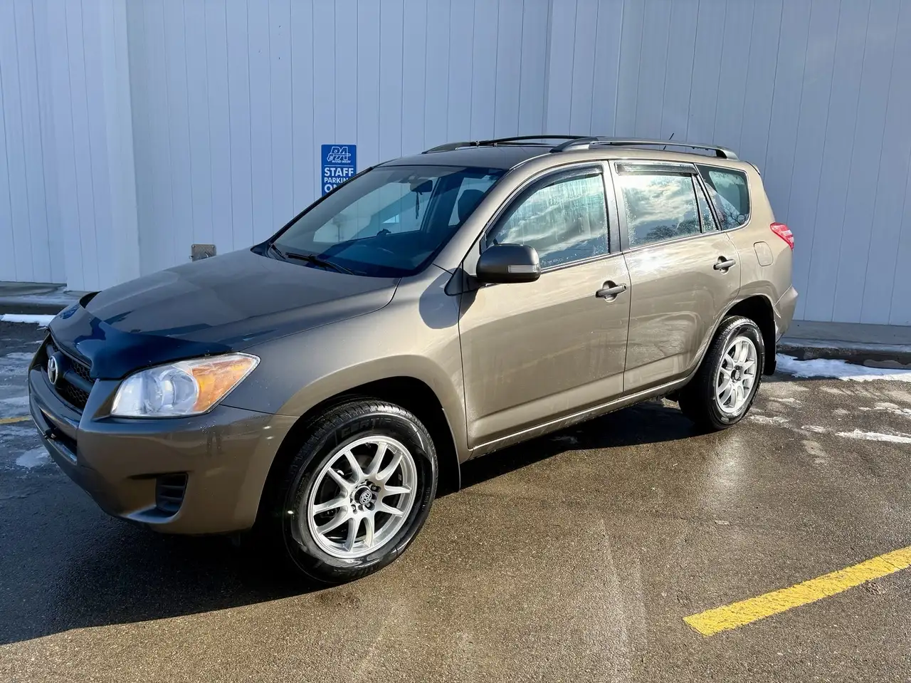 Toyota RAV 4 снимка Toyota RAV 4