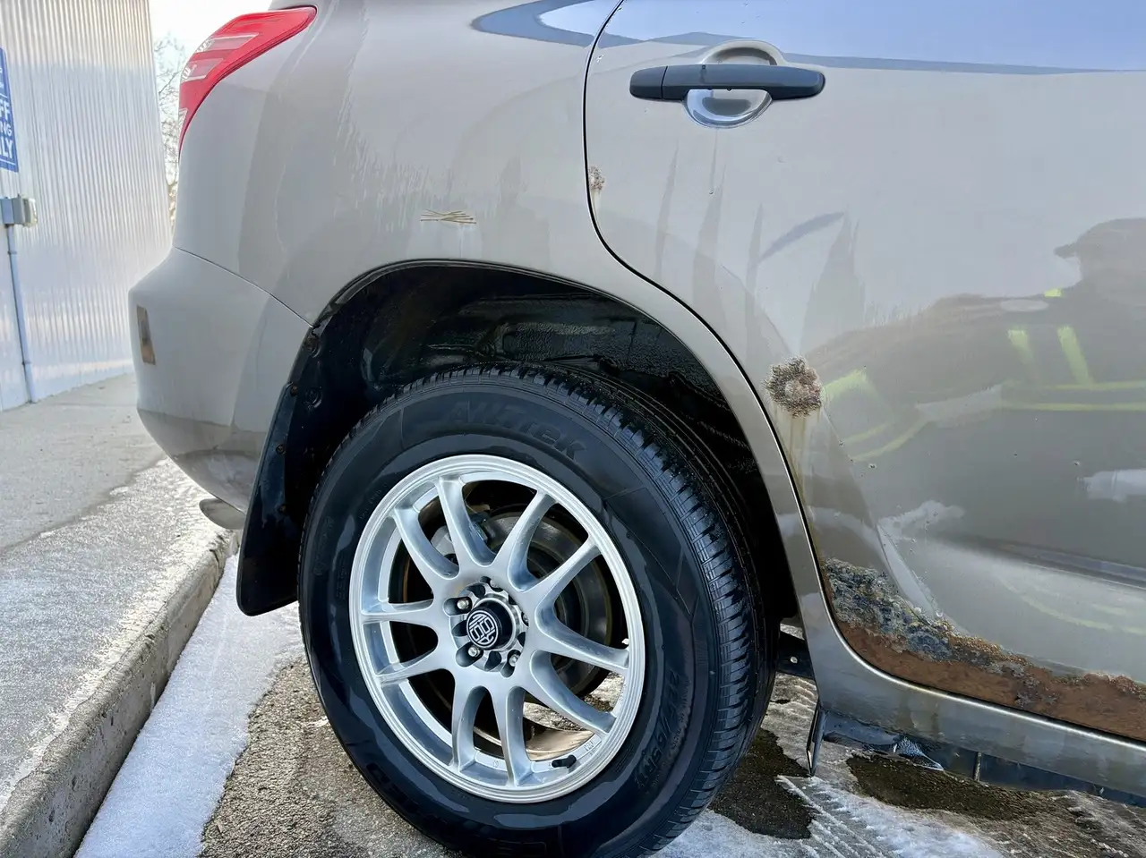 Toyota RAV 4 снимка Toyota RAV 4