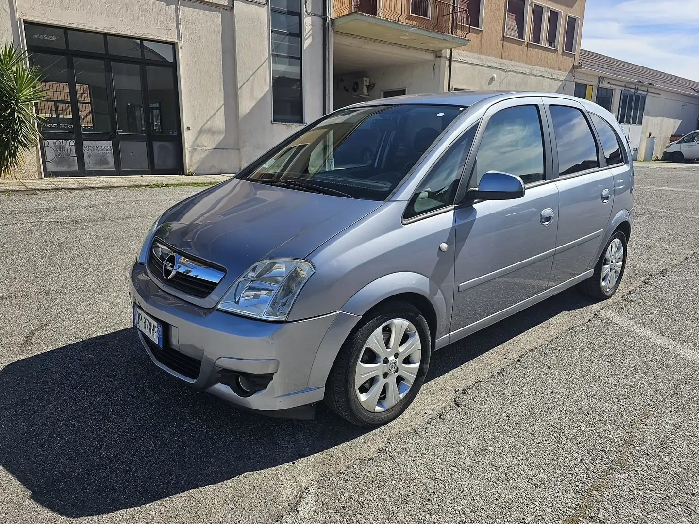 Opel Meriva 1.6 16v Cosmo c/esp GPL ORIGINALE CASA MADRE Gümüş rengi - 1