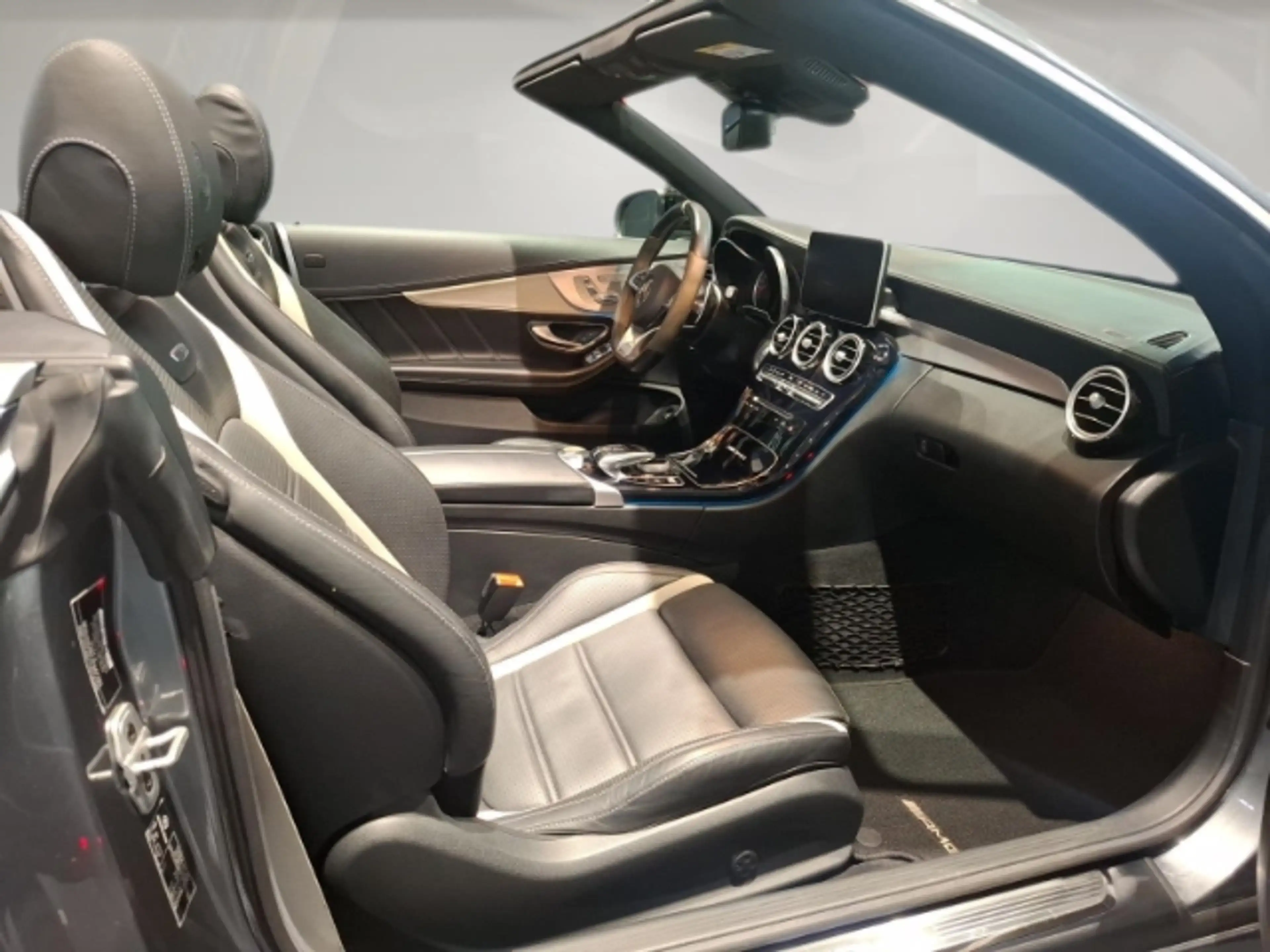 Mercedes-Benz C 63 AMG S Cabrio *BURMESTER*NAVI*360 Kamera — photo 14