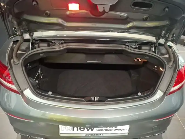 Mercedes-Benz C 63 Amg view 12