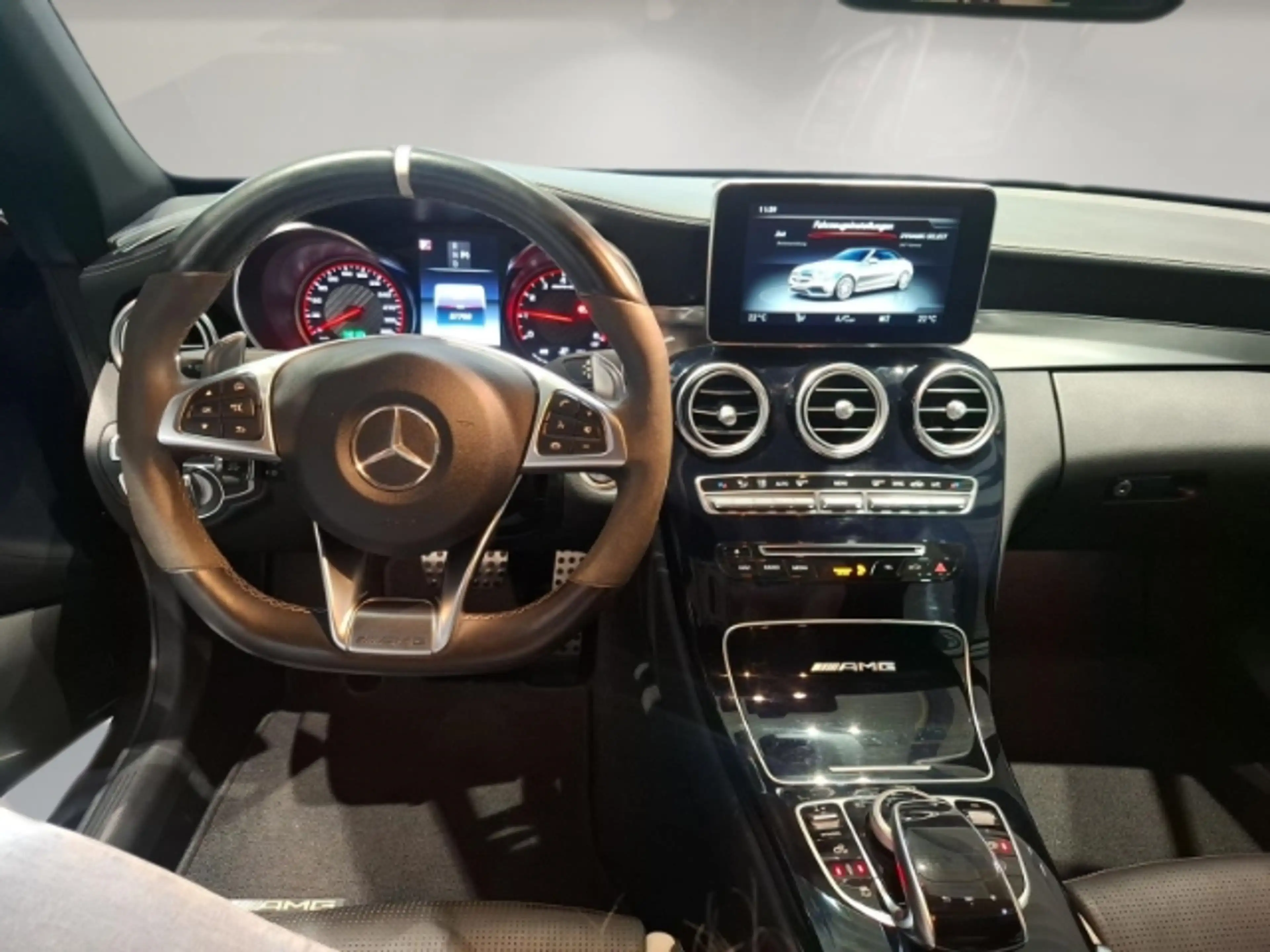 Mercedes-Benz C 63 AMG S Cabrio *BURMESTER*NAVI*360 Kamera — photo 10