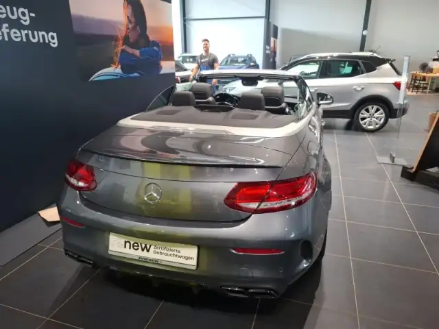 Mercedes-Benz C-Class view 17