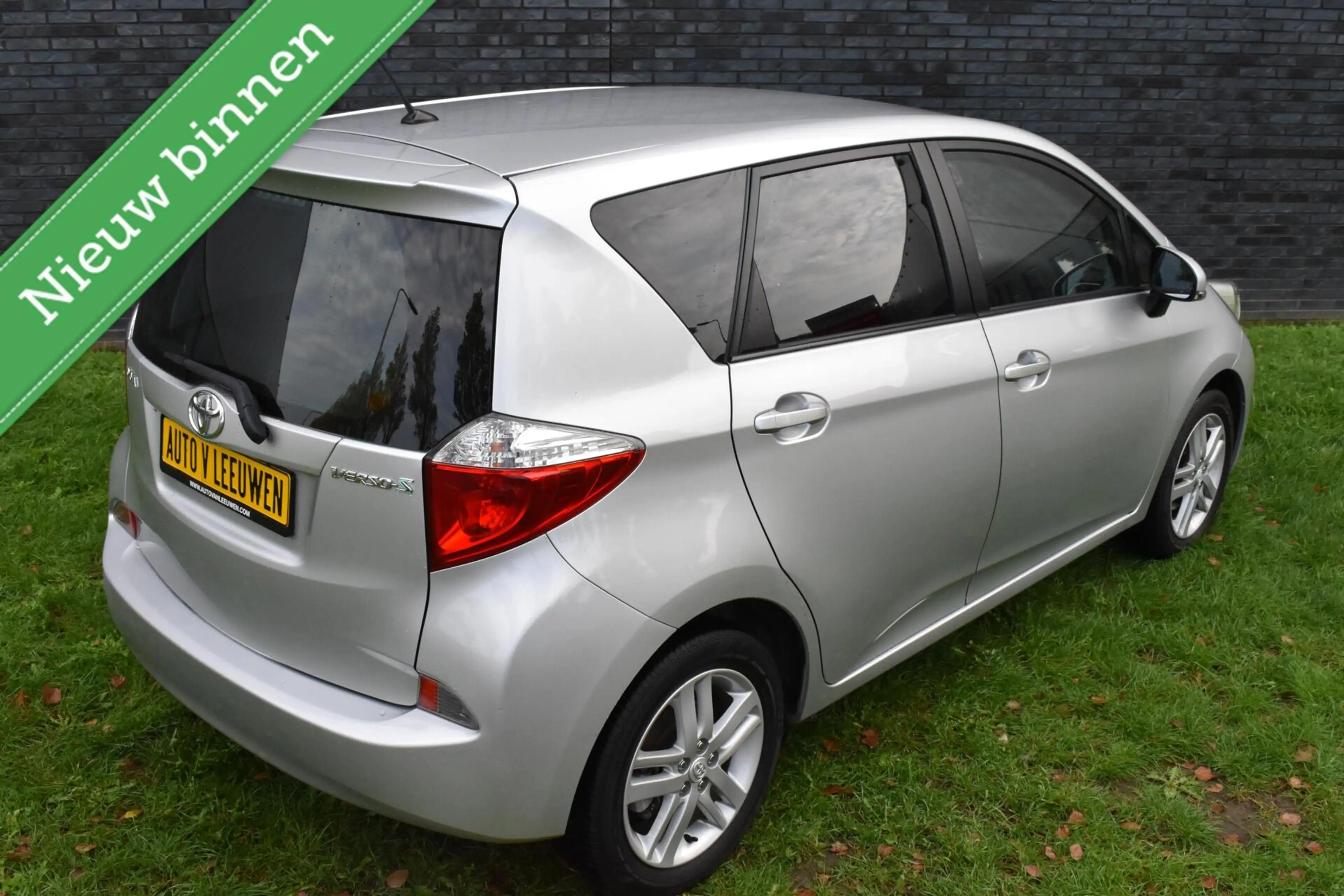 Toyota Verso-S 1.3 VVT-i NAVIGATIE/CAMERA/PDC/CLIMA/ETC.! — photo 25