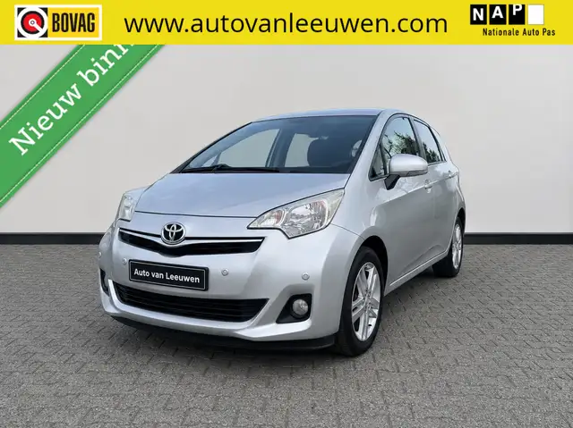 Toyota Verso-S 1.3 VVT-i NAVIGATIE/CAMERA/PDC/CLIMA/ETC.!