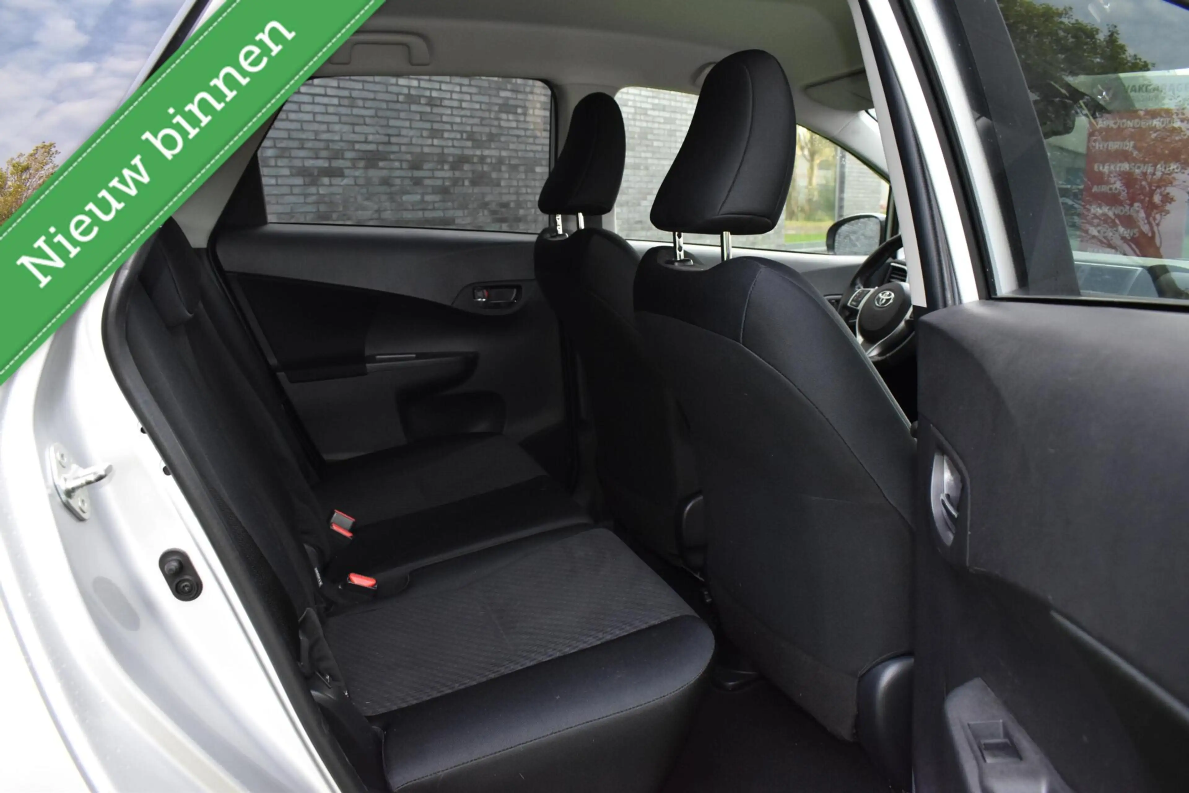 Toyota Verso-S 1.3 VVT-i NAVIGATIE/CAMERA/PDC/CLIMA/ETC.! — photo 16