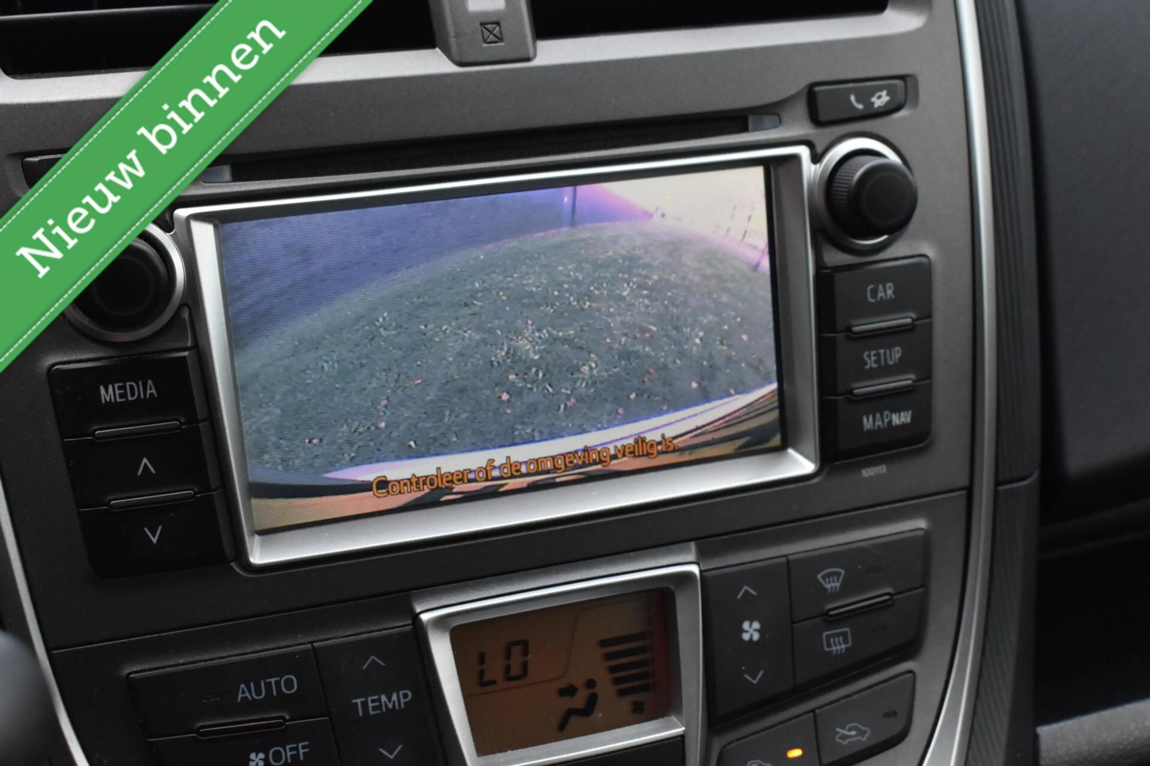 Toyota Verso-S 1.3 VVT-i NAVIGATIE/CAMERA/PDC/CLIMA/ETC.! — photo 7
