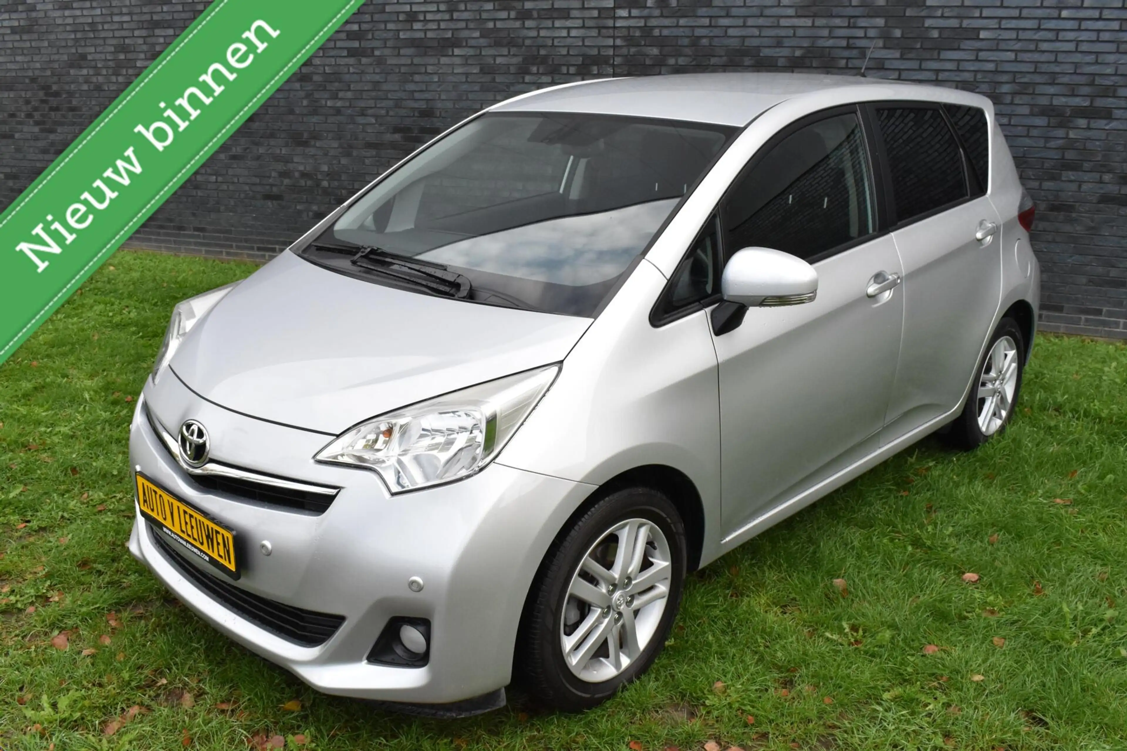 Toyota Verso-S 1.3 VVT-i NAVIGATIE/CAMERA/PDC/CLIMA/ETC.! — photo 27