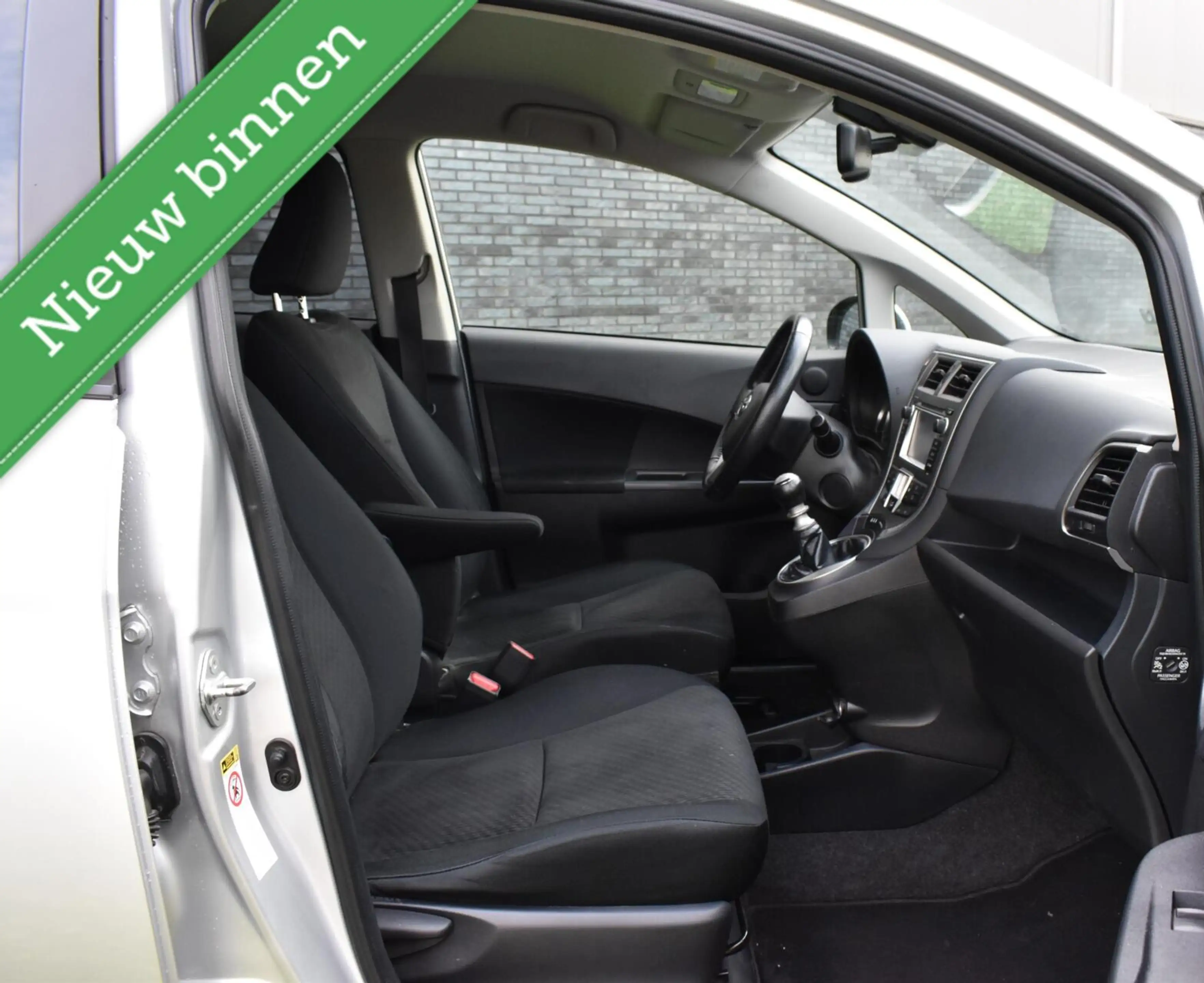 Toyota Verso-S 1.3 VVT-i NAVIGATIE/CAMERA/PDC/CLIMA/ETC.! — photo 12