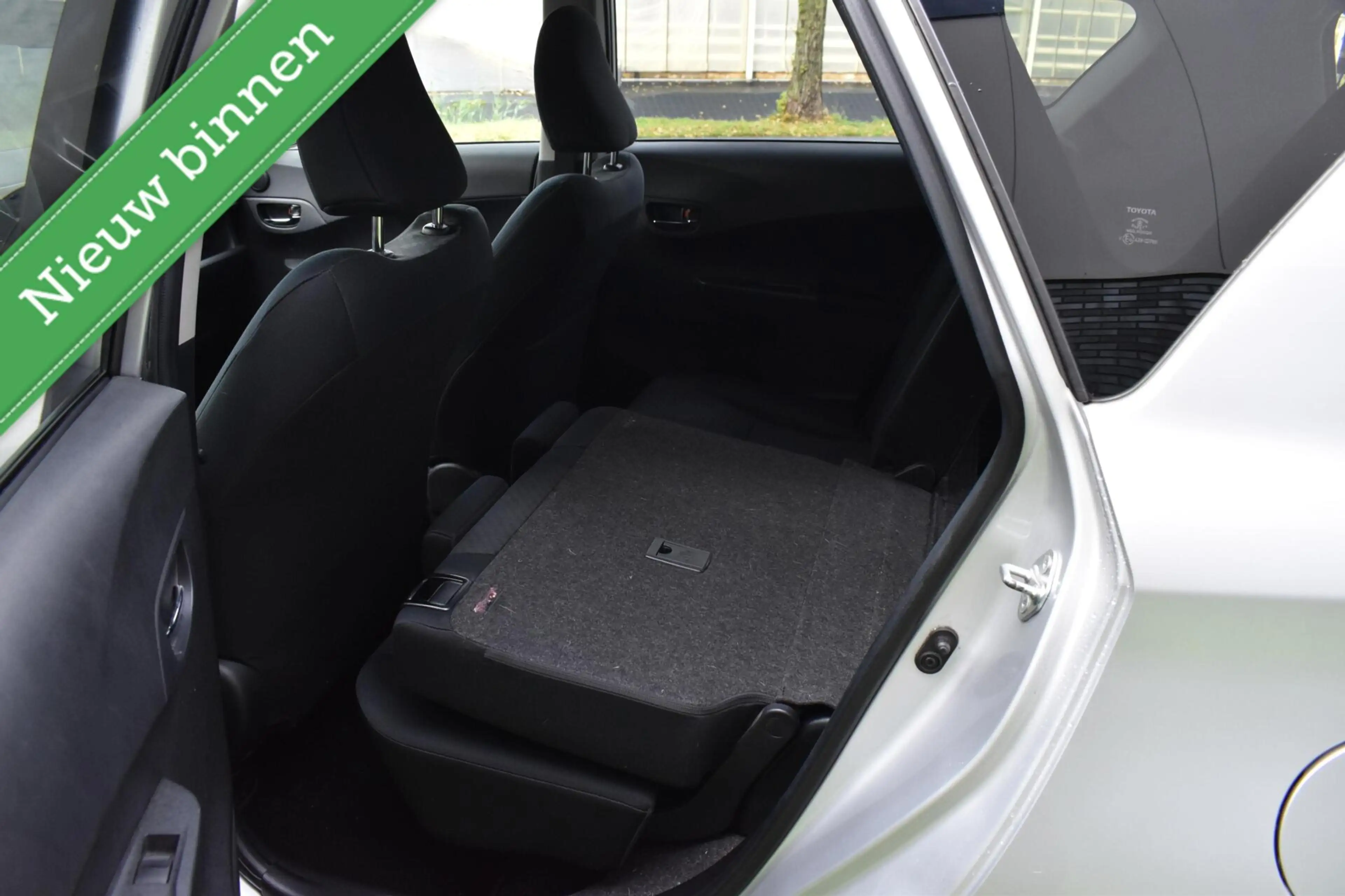 Toyota Verso-S 1.3 VVT-i NAVIGATIE/CAMERA/PDC/CLIMA/ETC.! — photo 21