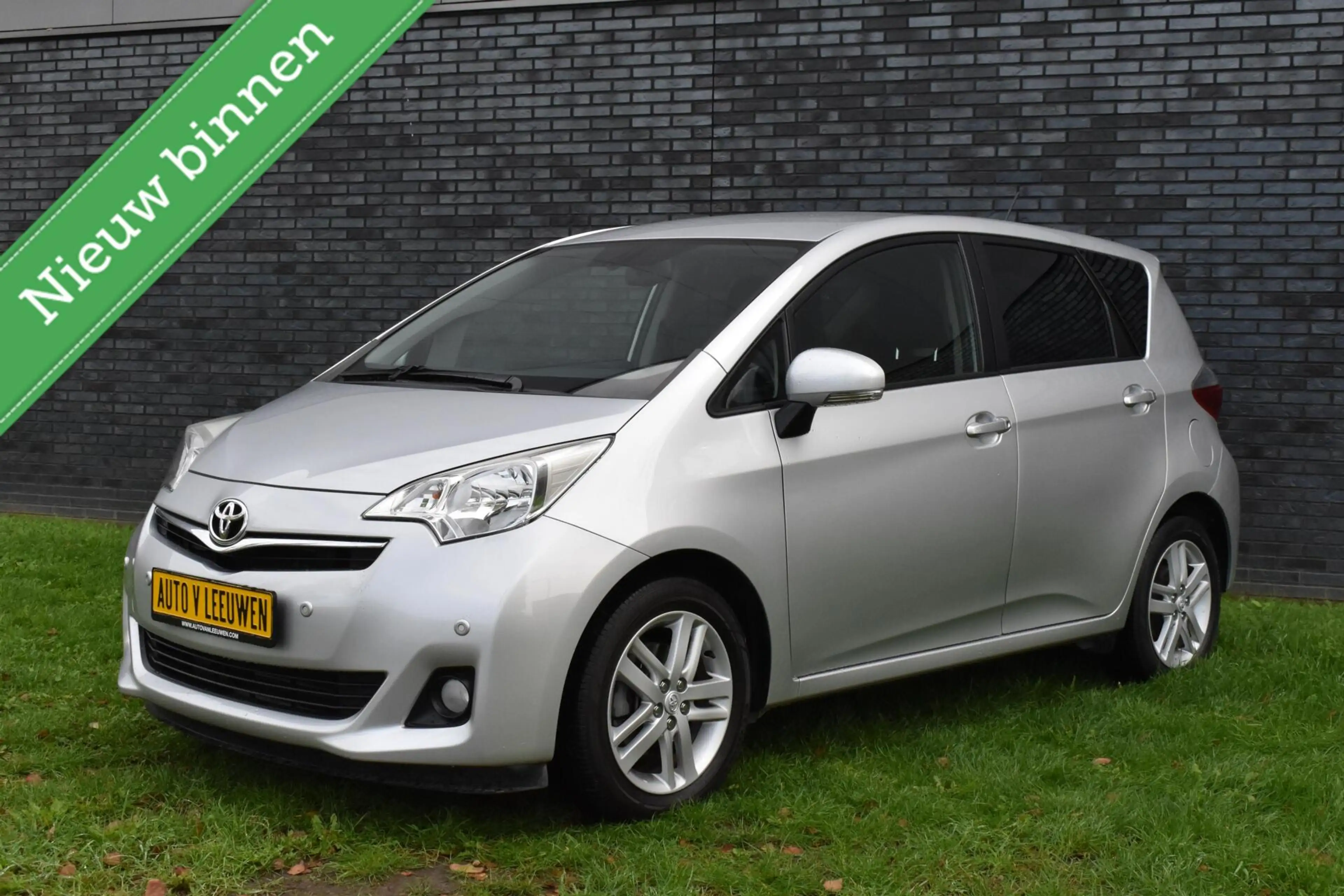 Toyota Verso-S 1.3 VVT-i NAVIGATIE/CAMERA/PDC/CLIMA/ETC.! — photo 28