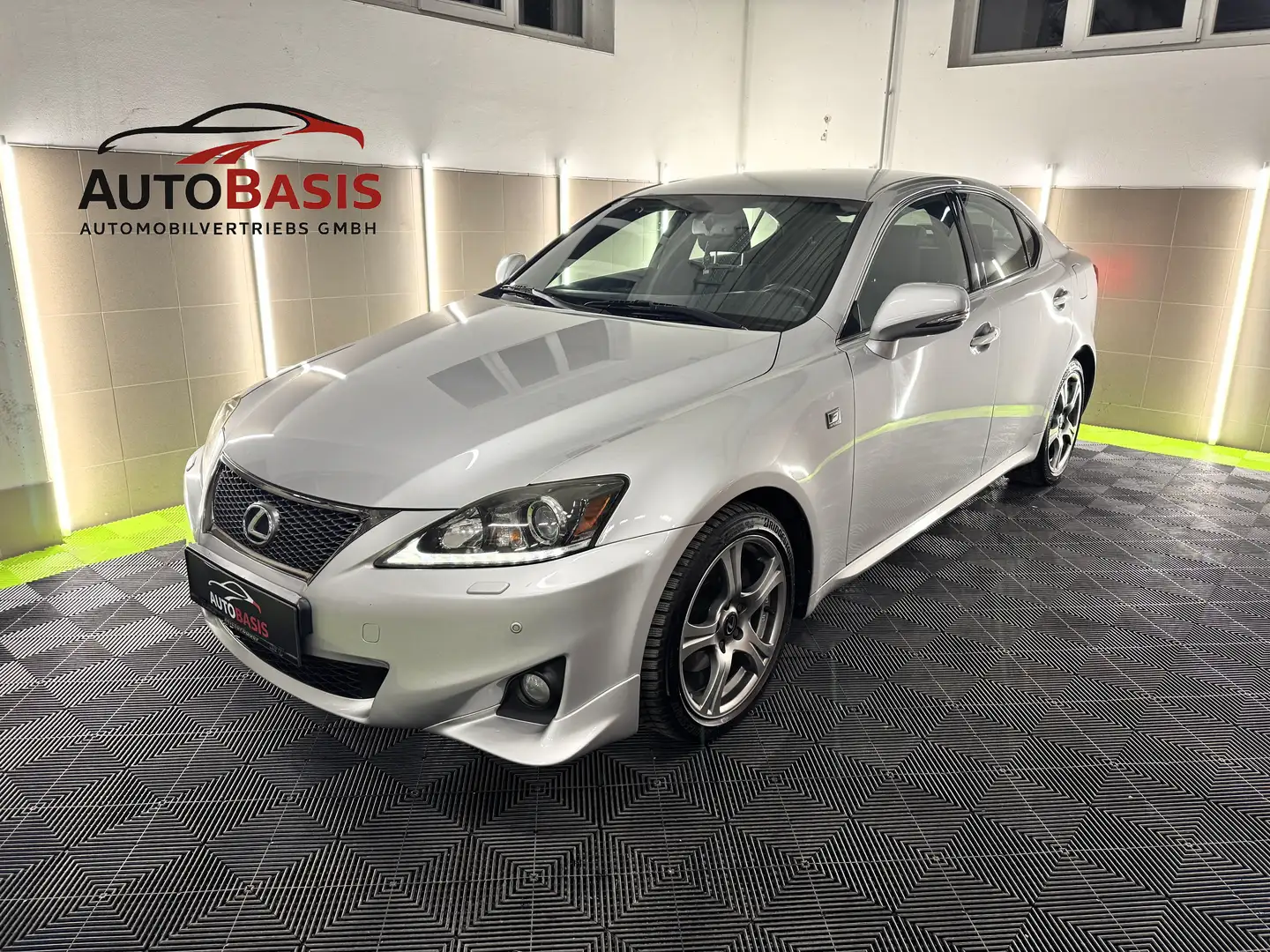 Lexus IS 200 IS200D F-Sport/Standheizung/PDC/SHZ/Tempomat/Klima Grau - 1