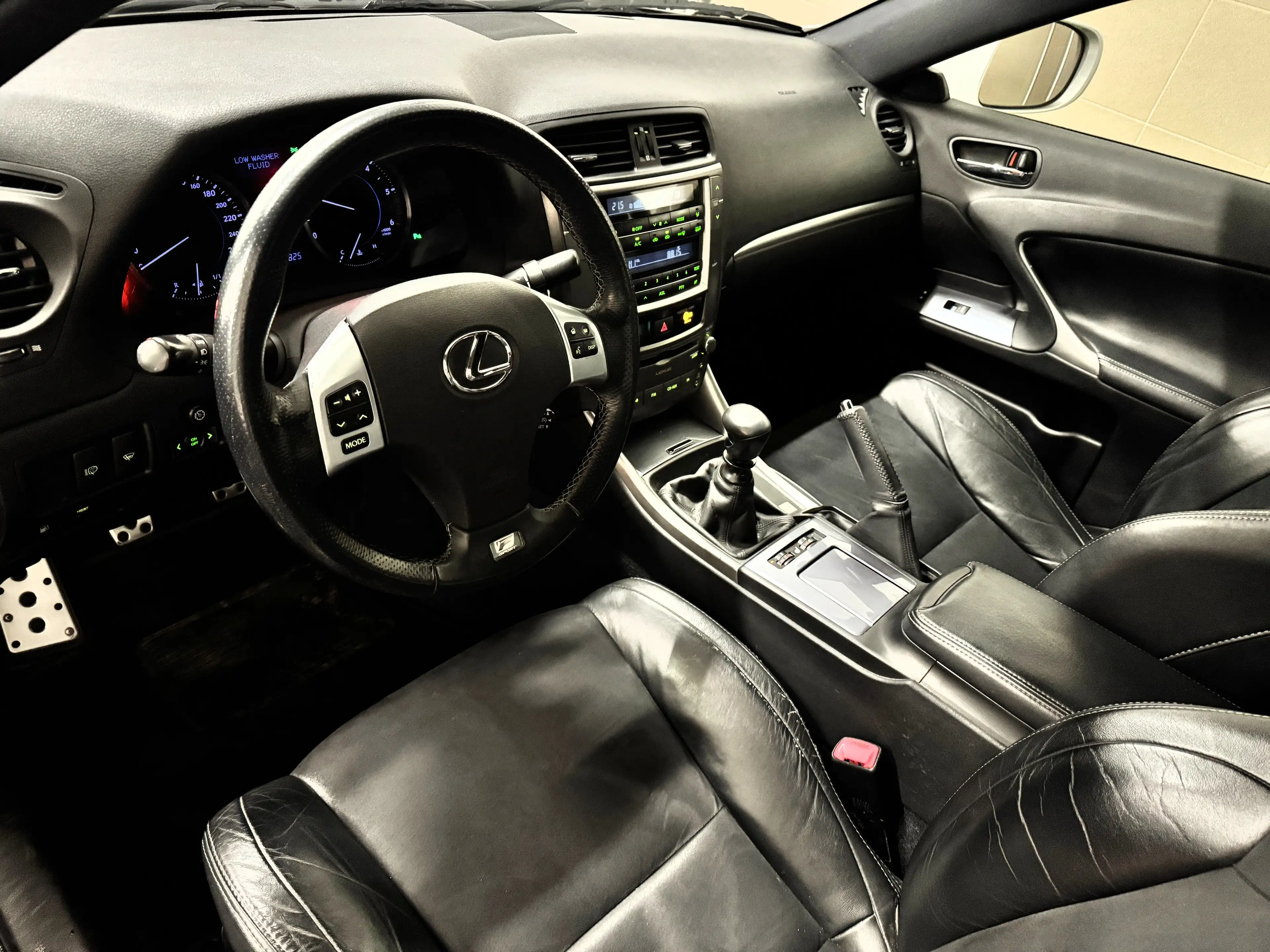Lexus IS 200 IS200D F-Sport/Standheizung/PDC/SHZ/Tempomat/Klima — photo 13