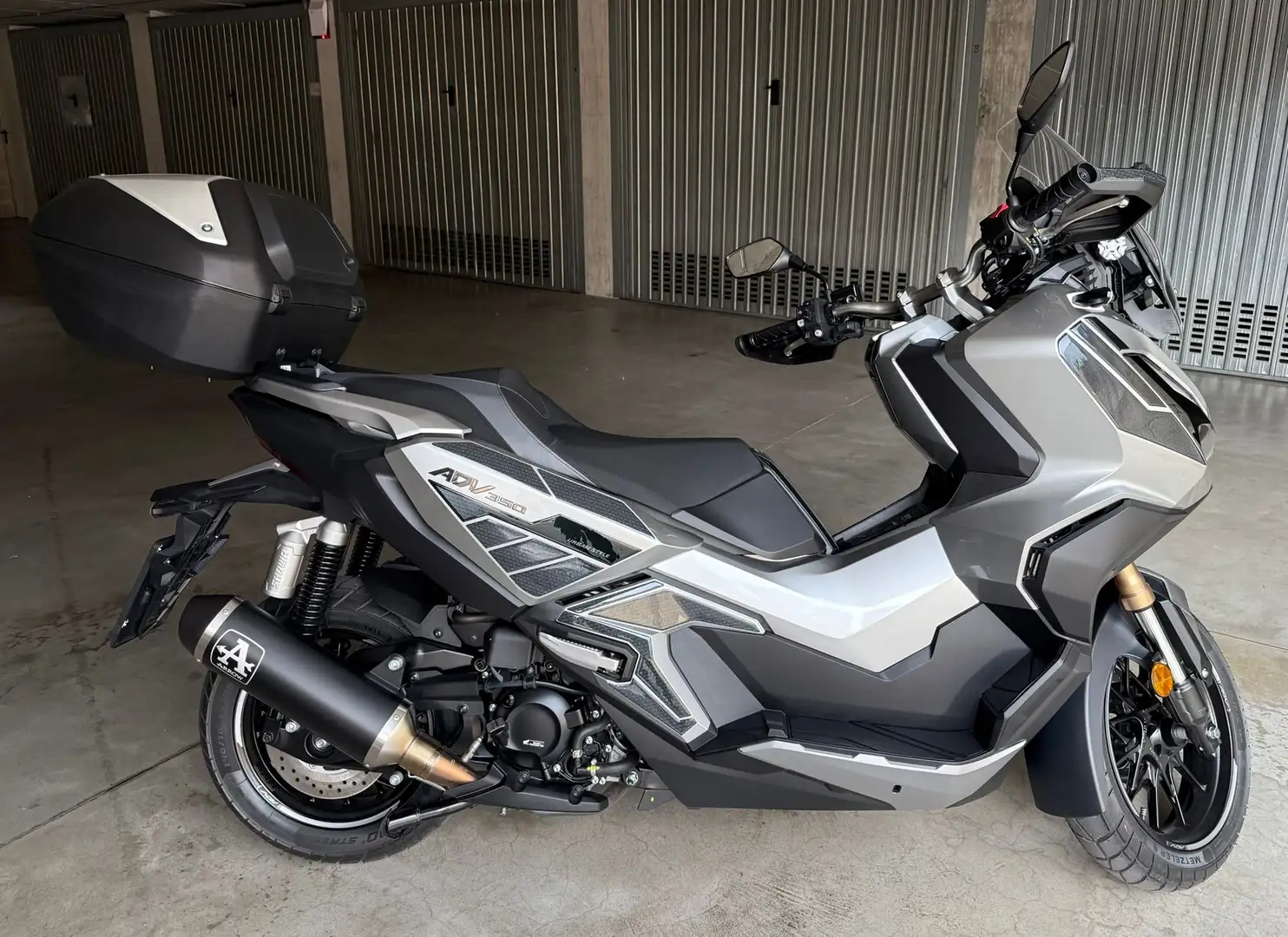 Honda ADV 350 Smart Top Box 2023 Argento - 2