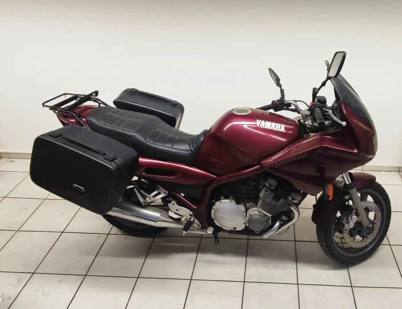 Yamaha XJ 900 XJ 900s Diversion Roşu - 1