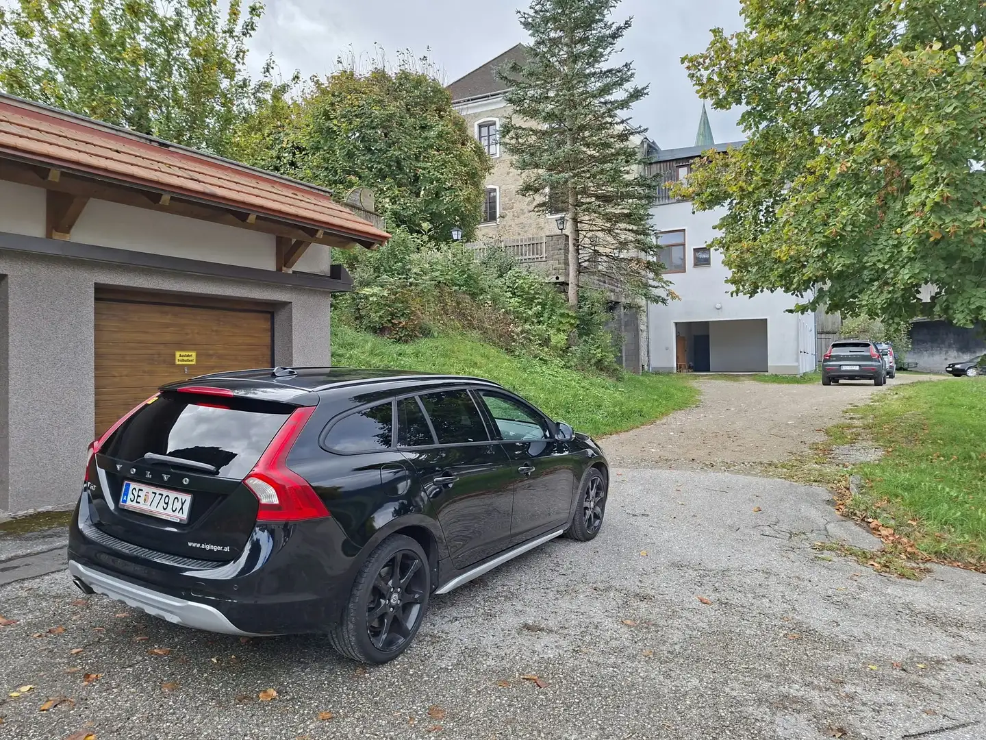 Volvo V60 V60 Drive Kinetic Kinetic Schwarz - 2