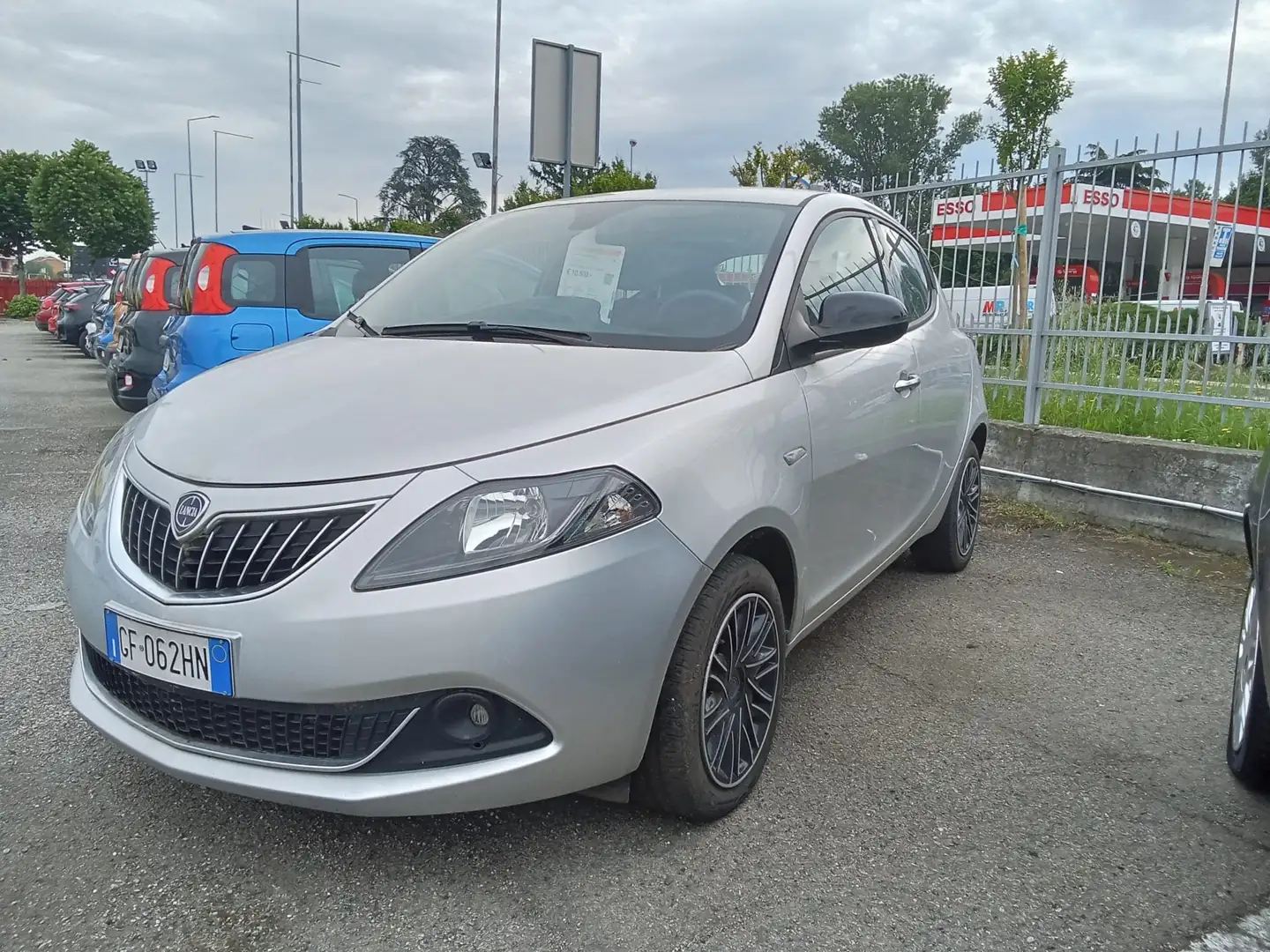 Lancia Ypsilon 1.0 firefly hybrid Silver s Argento - 1