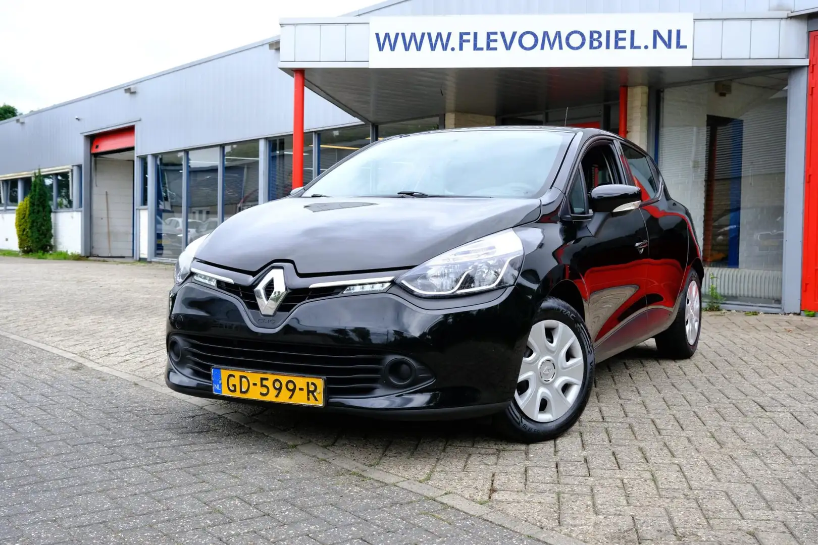 Renault Clio 1.5 dCi ECO Expression Navi|Airco|Cruise Zwart - 1