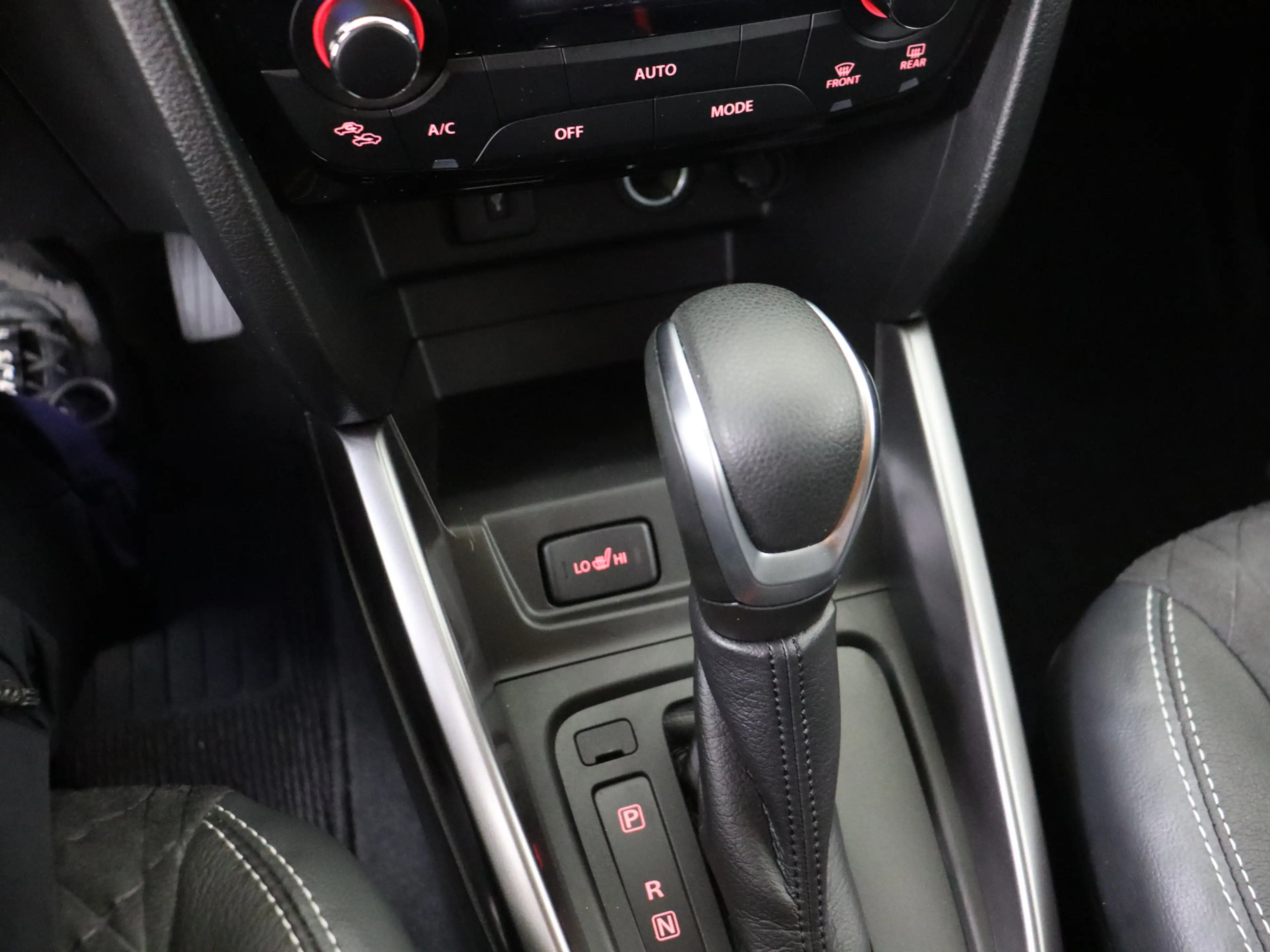 Suzuki Vitara 1.5 Hybrid Style | NL dealeronderhouden | Dodehoek — photo 10