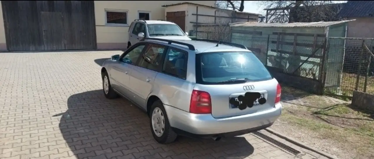 Audi A4 Limousine 4 Türen, foto 3