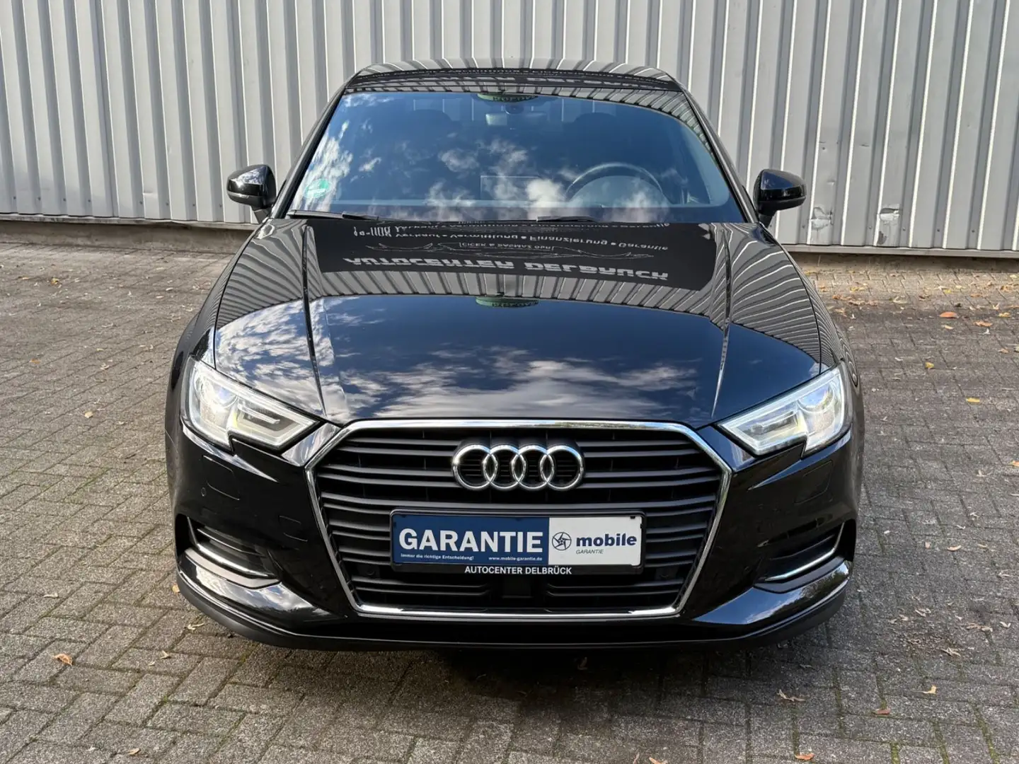 Audi A3 Limousine 35 TDI design Schwarz - 2