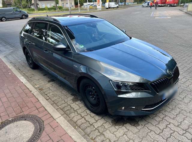 Imagine Skoda Superb Combi 2.0 TDI DSG L&K