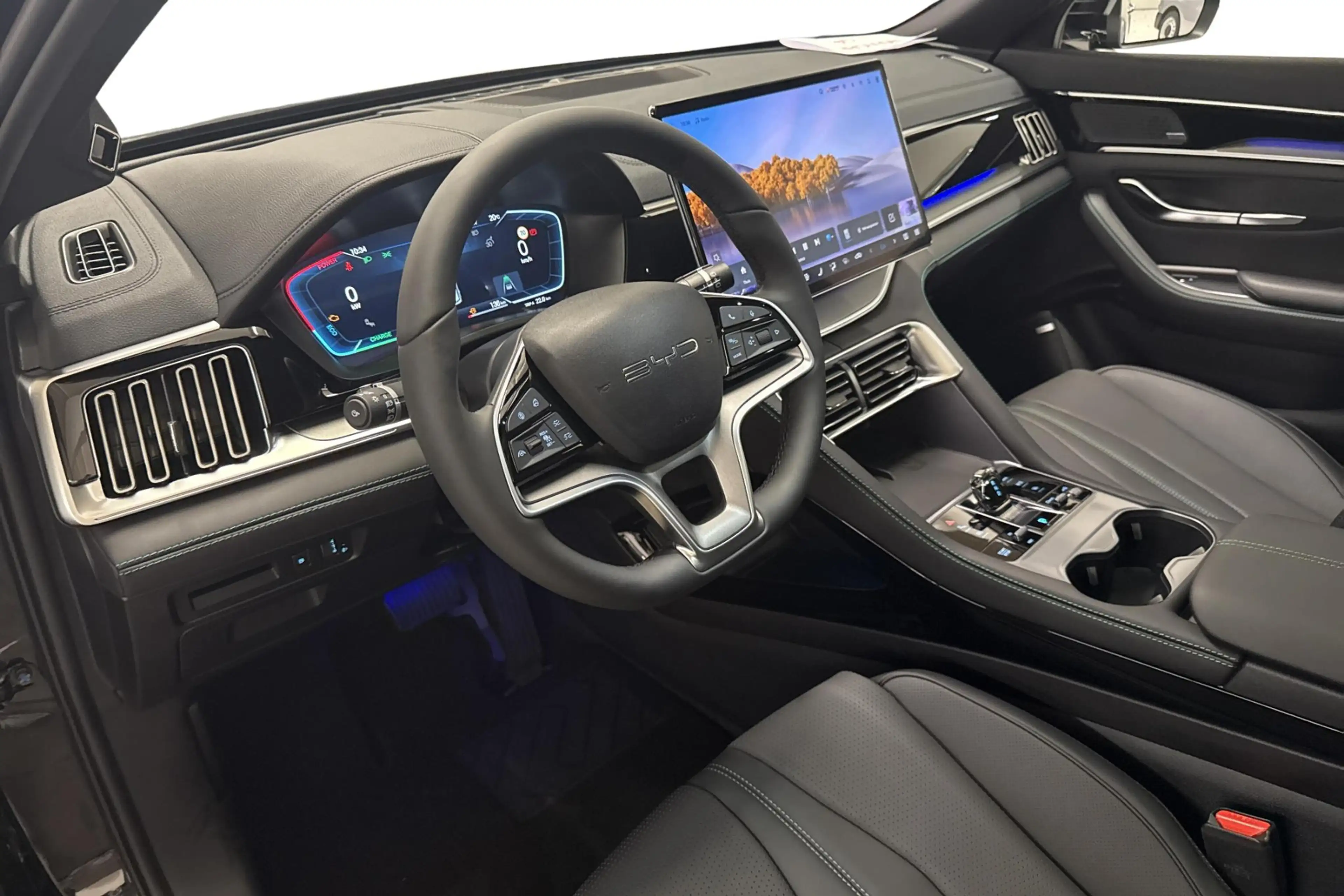 BYD Seal U 1.5 DM-i Boost PHEV — photo 11