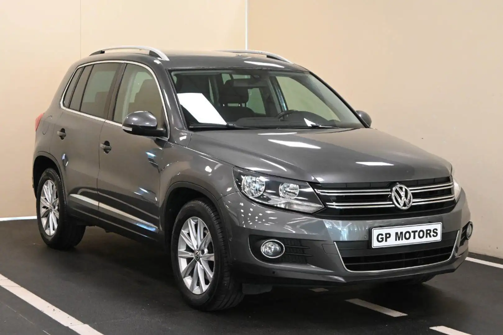 Volkswagen Tiguan Tiguan 2.0 TDI 110 CV Sport & Style Bmt Gris - 1