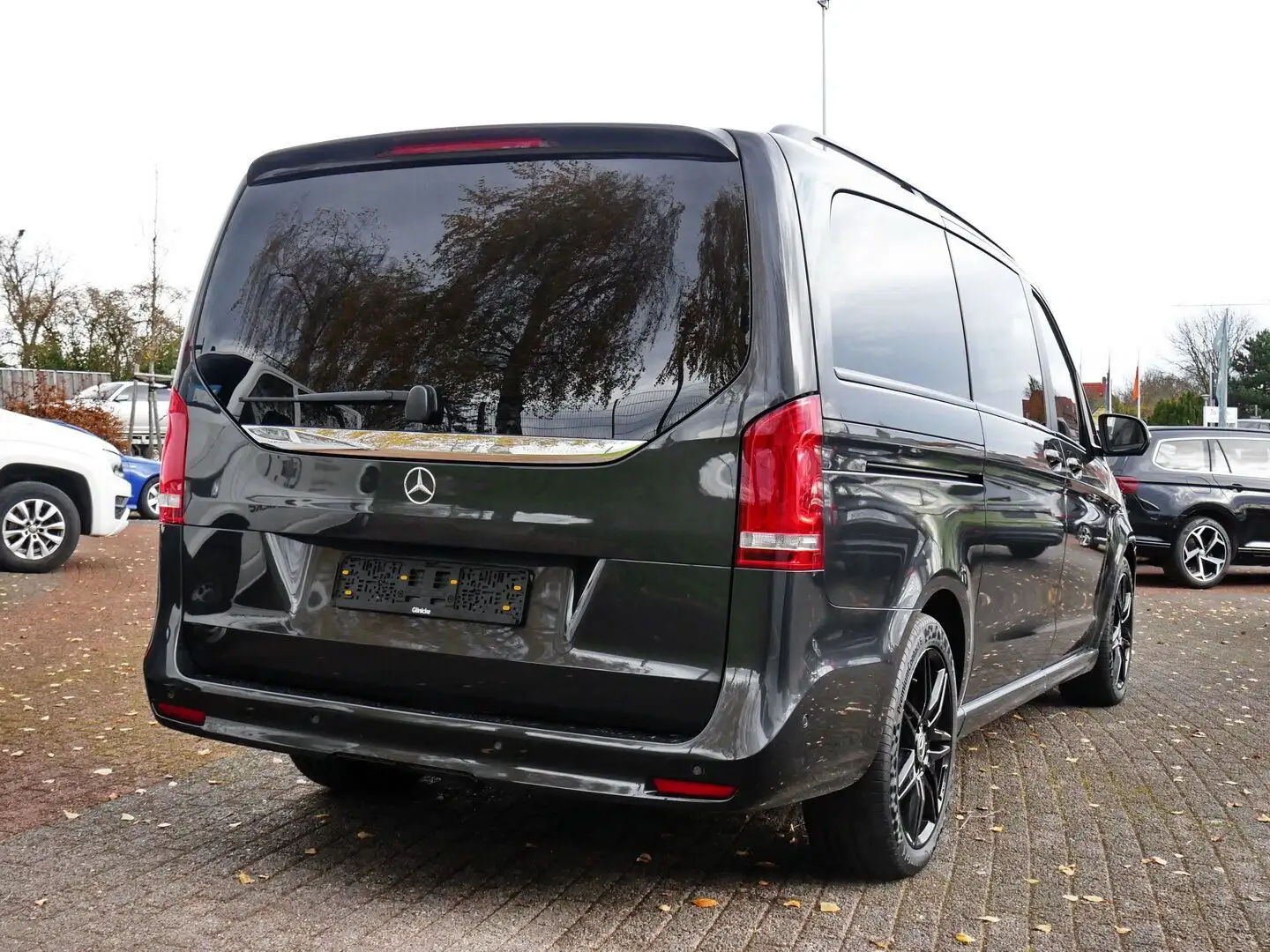 Mercedes-Benz V 300 V300 d AVANTGARDE EDITION lang Zilver - 2
