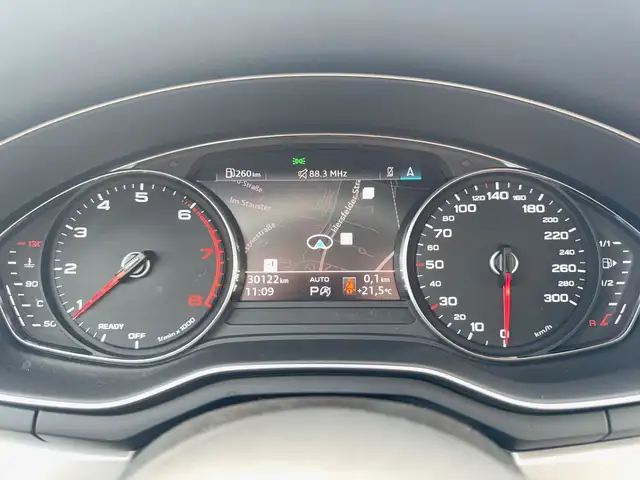 Audi A4 view 10