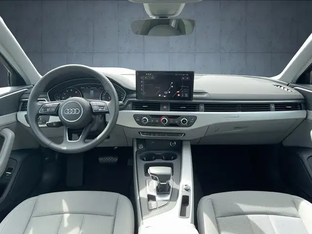 Audi A4 view 11