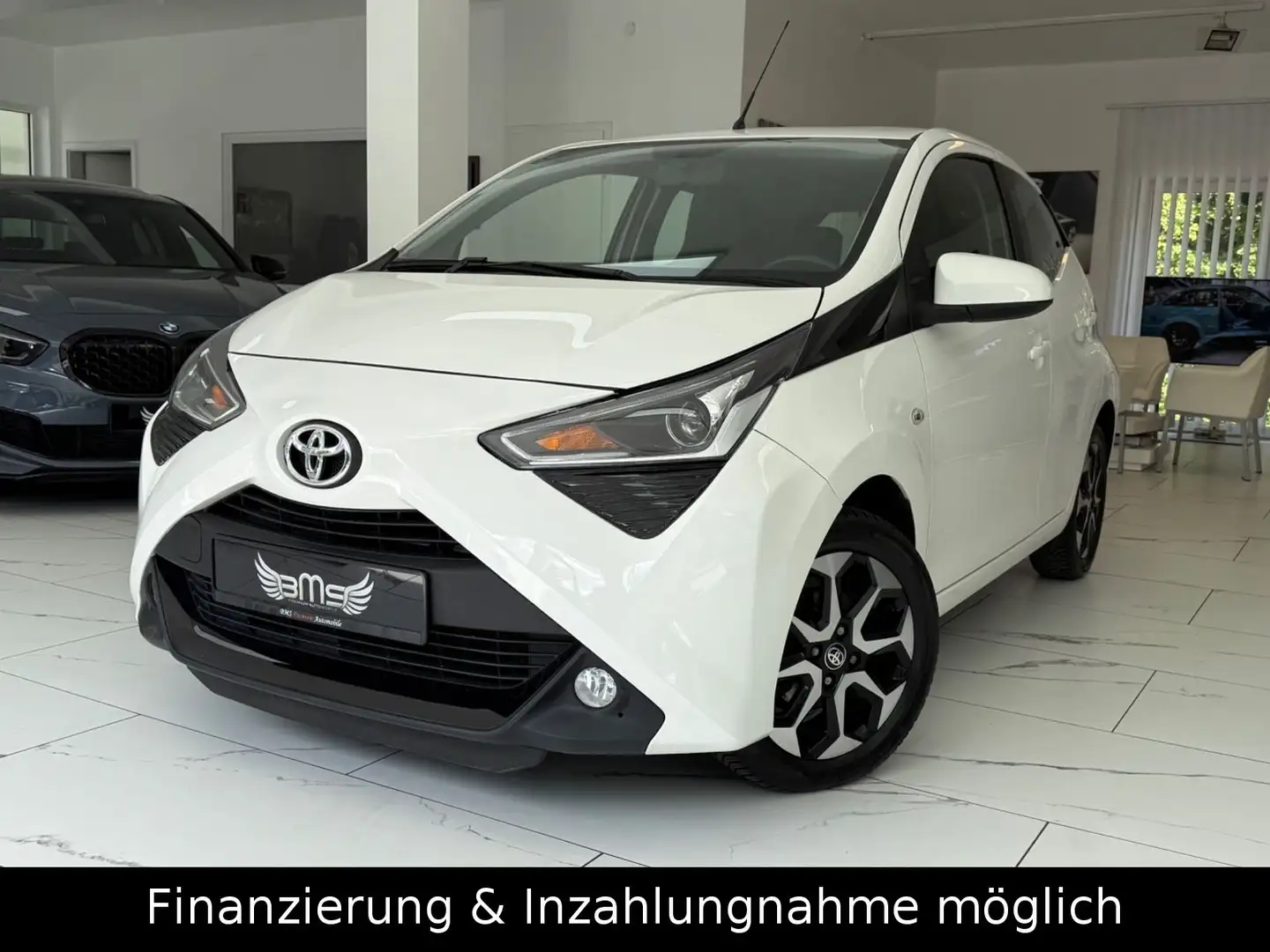 Toyota Aygo AYGO x-play Team D Alb - 1