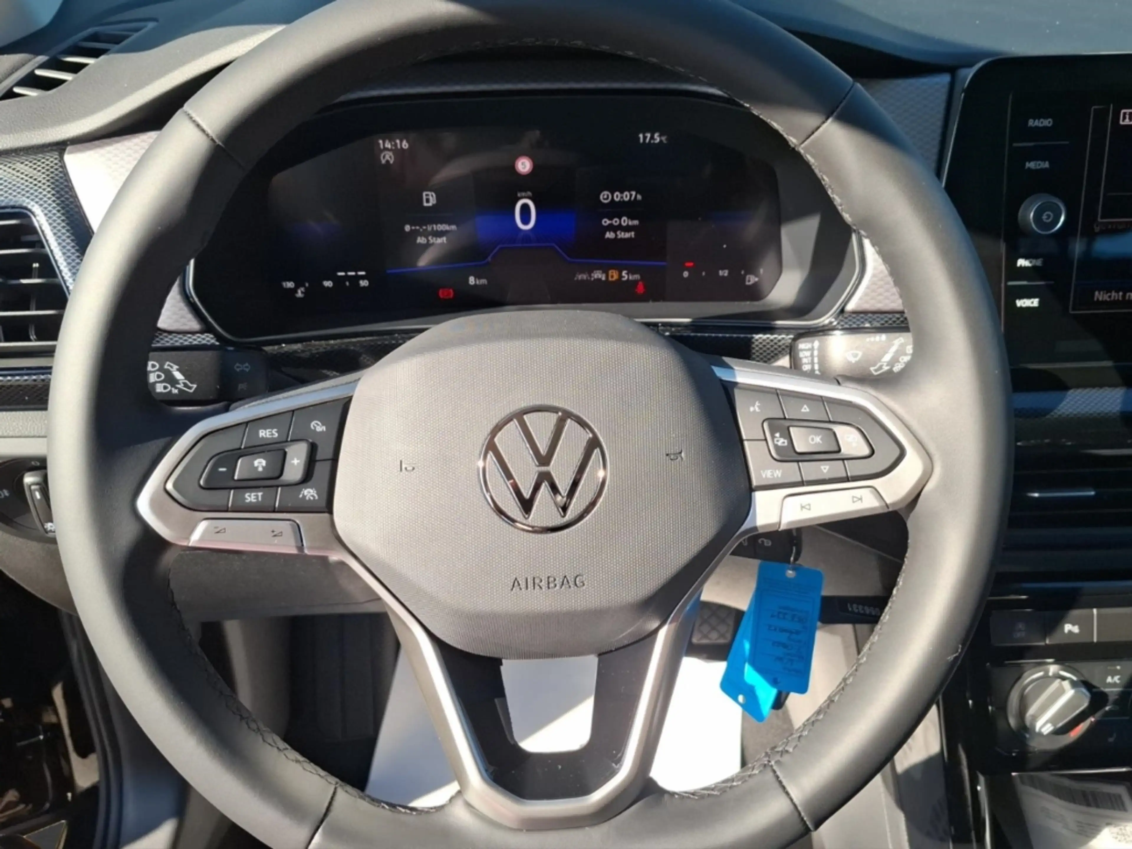 Volkswagen T-Cross Life 1.0 l TSI 70 kW (95 PS) 5-Gang — photo 9