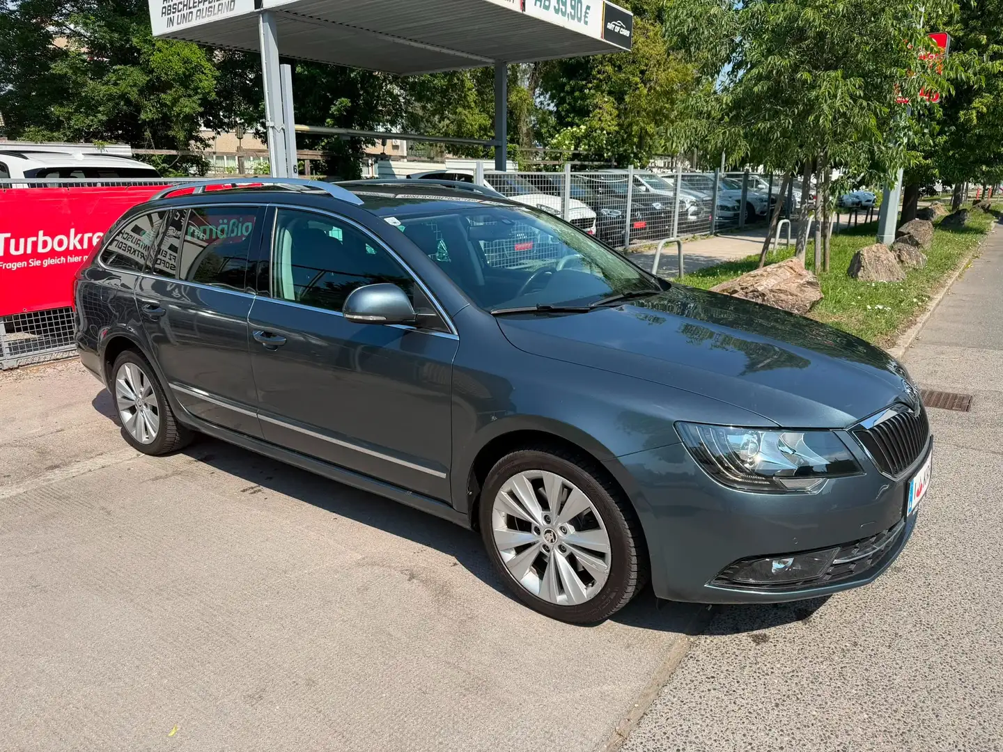 Skoda Superb Superb Combi L Grau - 2