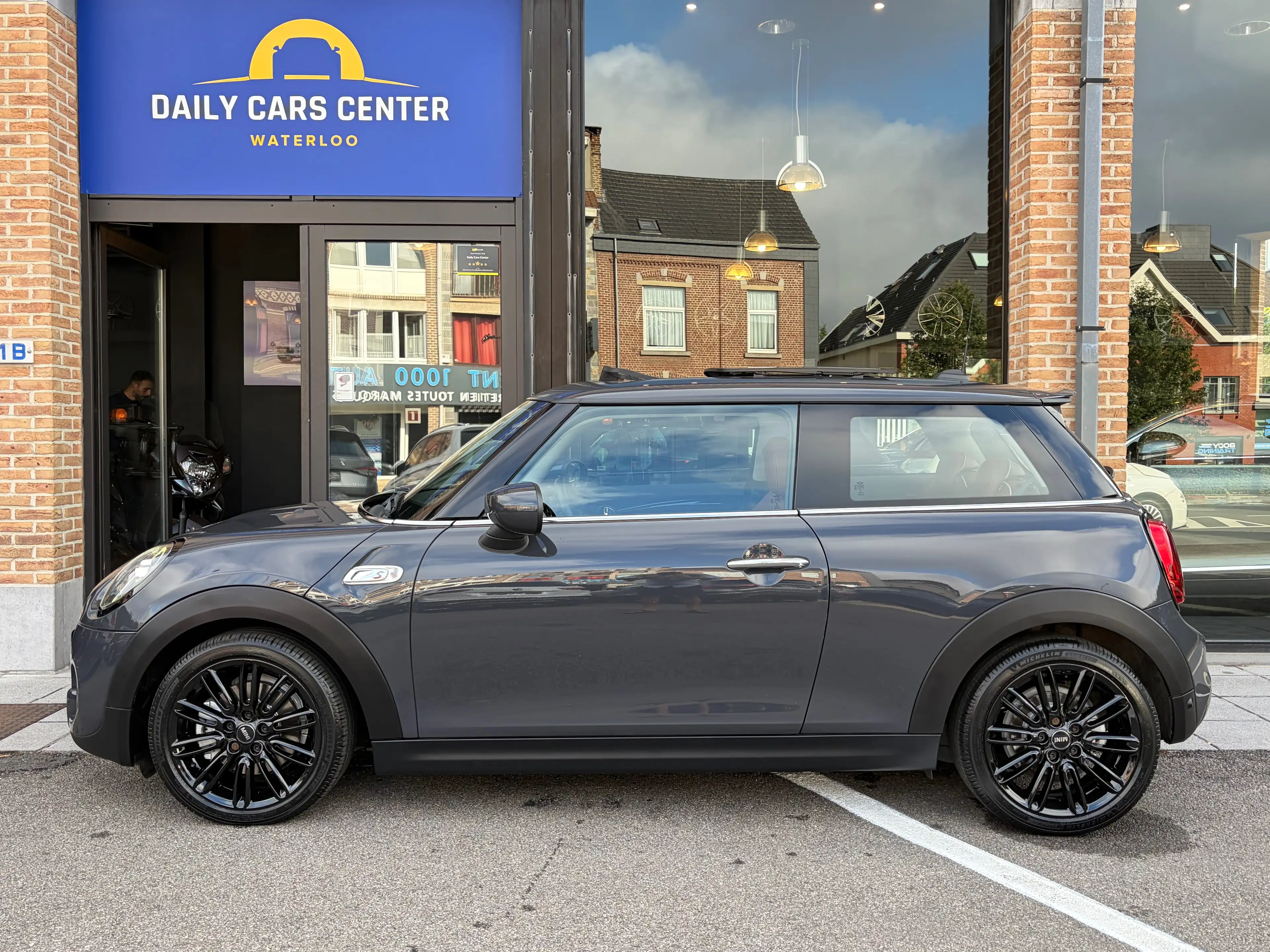 MINI Cooper S 2.0A I Pano I Auto I Navi I Cuir I Led adaptatif I Carnet MINI — photo 3
