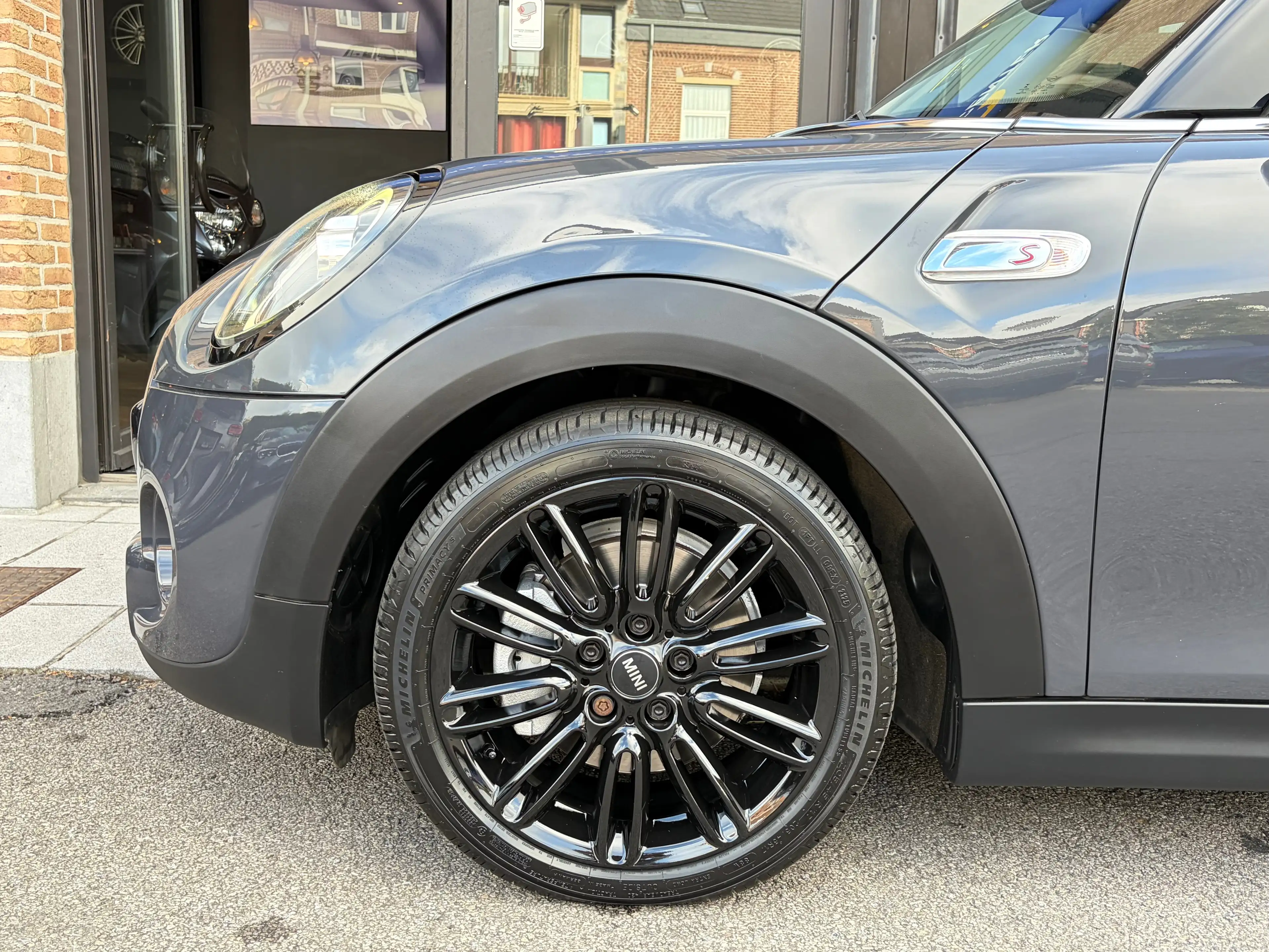 MINI Cooper S 2.0A I Pano I Auto I Navi I Cuir I Led adaptatif I Carnet MINI — photo 6