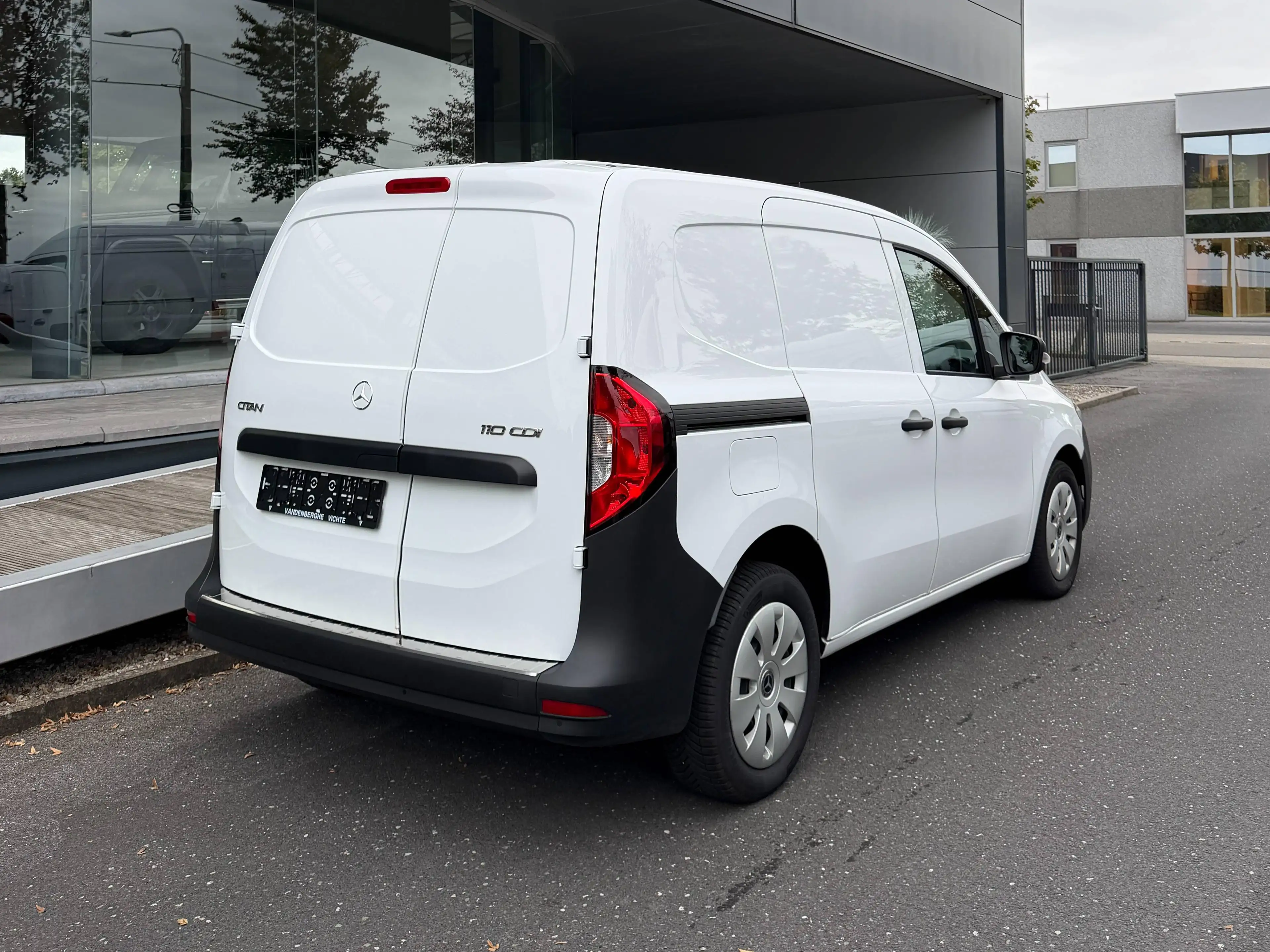 Mercedes-Benz Citan 110 cdi Apple Carplay verwarmde zetels parkeersensoren- werkelijk als nieuw — photo 2