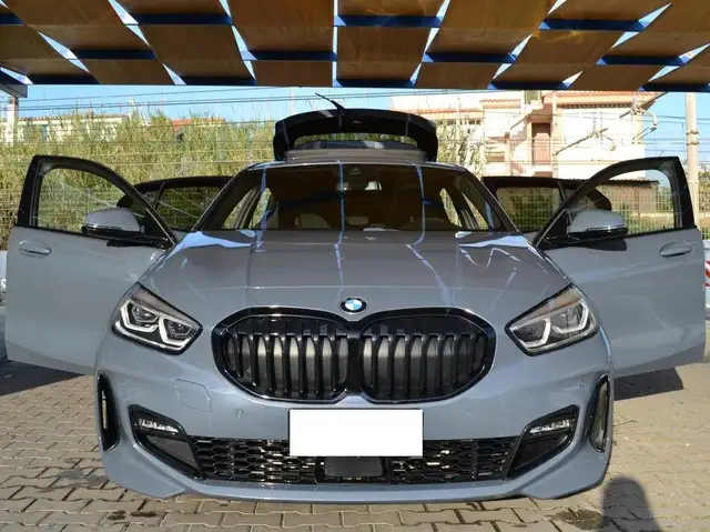 BMW 1 Series view 2